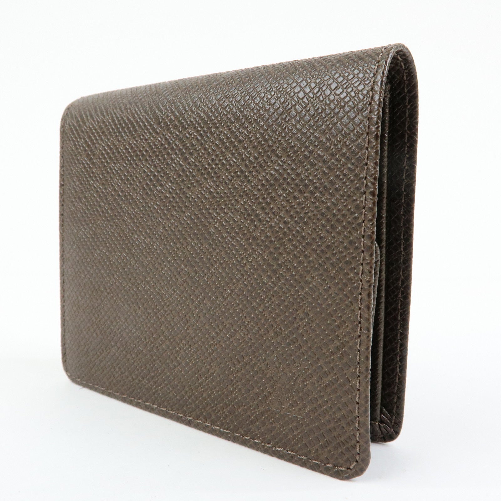 Louis Vuitton Taiga Porte 3 Cartes Credit Bi-fold Wallet M30458