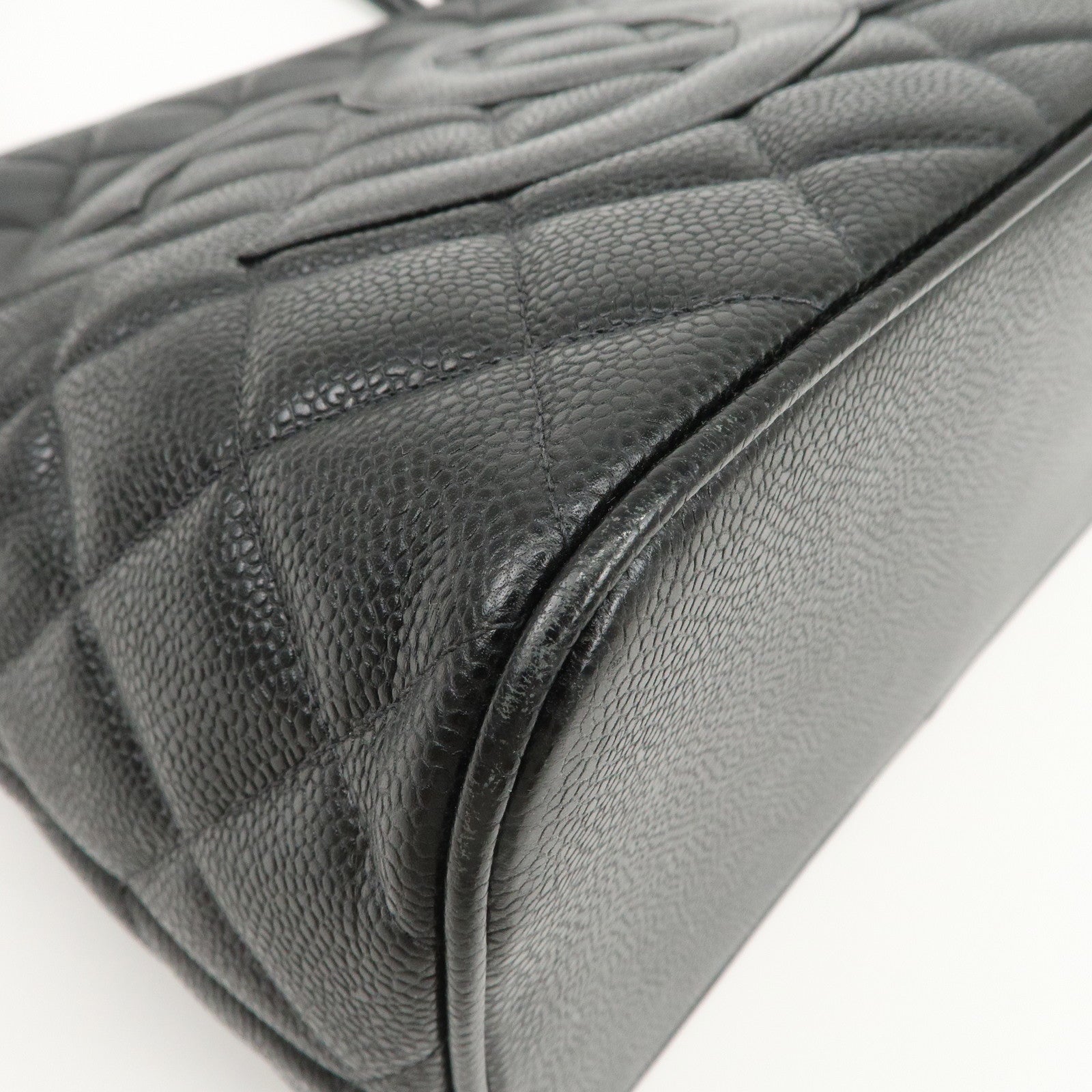 CHANEL Matelasse Caviarskin Medalion Tote Bag Hand Bag Black A01804 Used