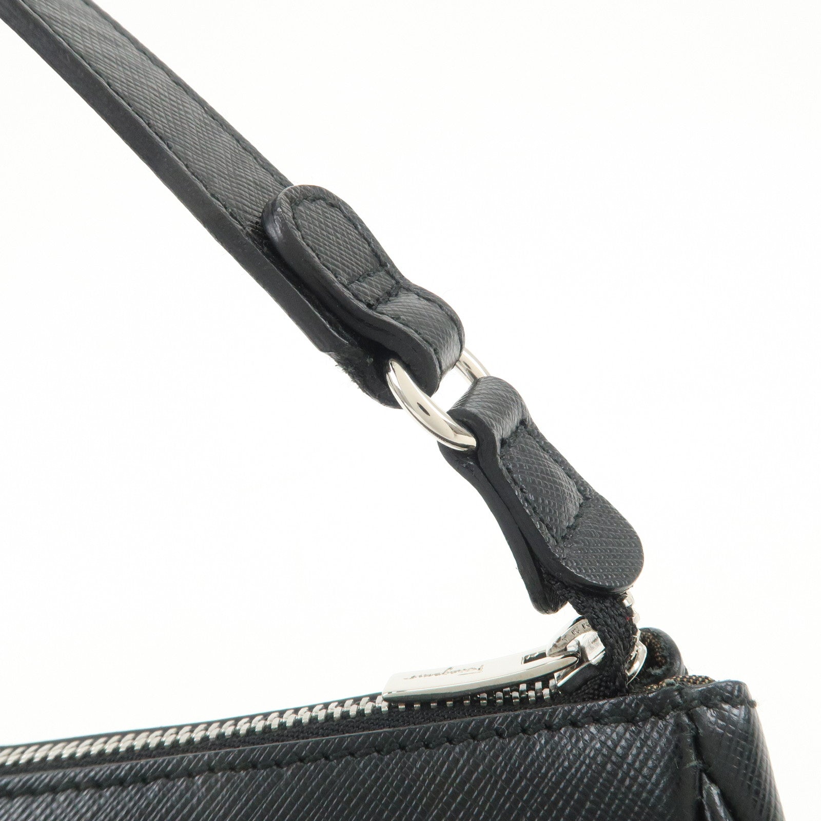 Ferragamo Gancini Leather Shoulder Bag Hand Bag Black