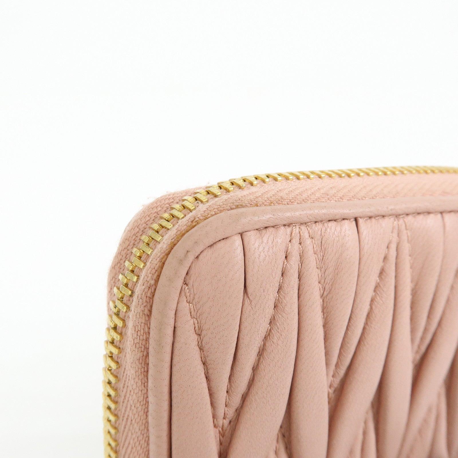 MIU MIU Matelasse Nappa Leather Compact Zippy Wallet Pink