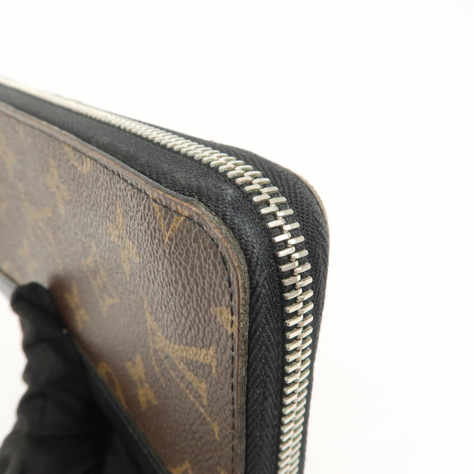 Louis Vuitton Monogram Macassar Zippy Wallet Vertical M60109
