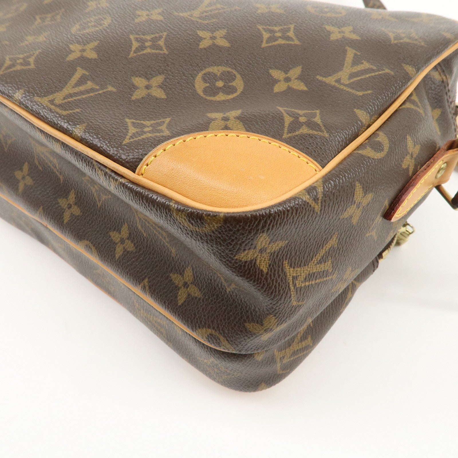 Louis Vuitton Monogram Nile Shoulder Bag Crossbody Bag M45244