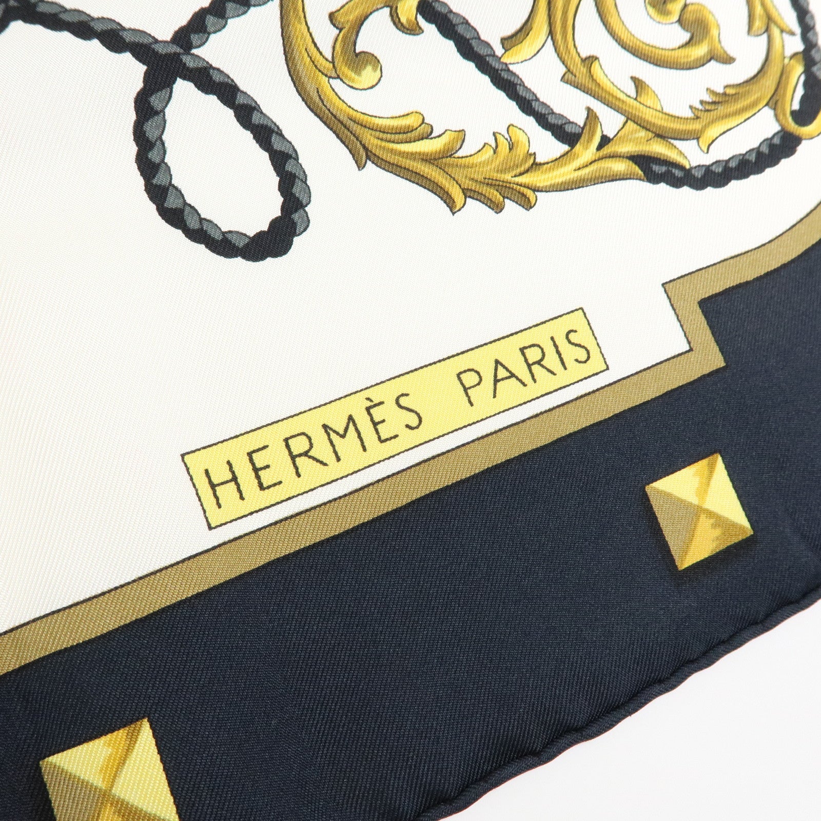 HERMES Carre 90 Silk 100% Scarf LES CLES THE KEYS RARE Black White
