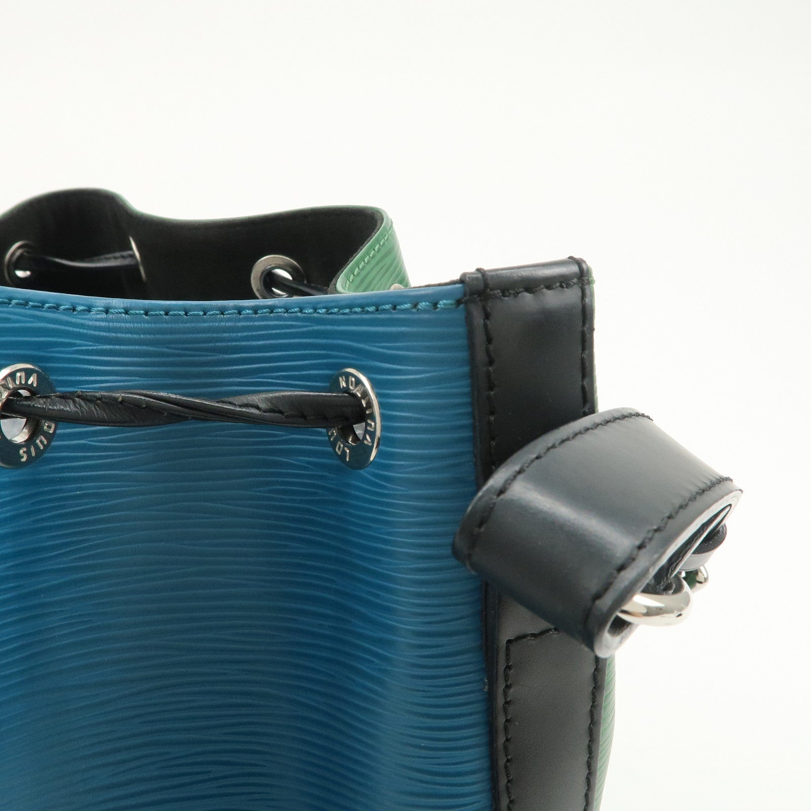 Louis Vuitton Epi Petit Noe Tricolor Leather Shoulder Bag M40880