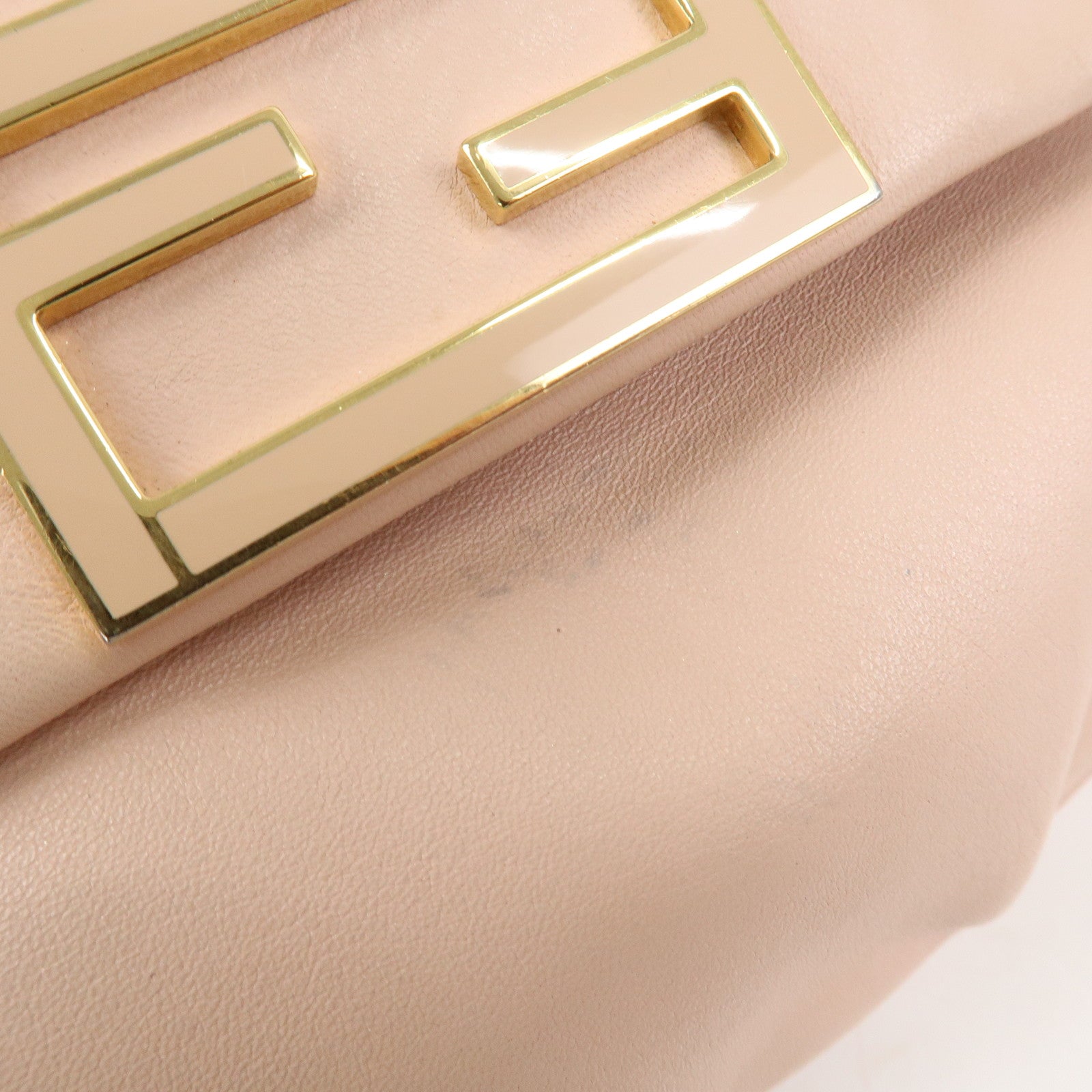 FENDI Leather Chain Shoulder Bag Purse Crossbody Bag 8M0276