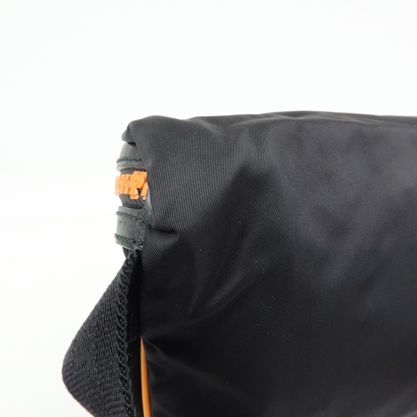 GUCCI Logo Nylon Rubber Waist Pouch Body Bag Black 211128