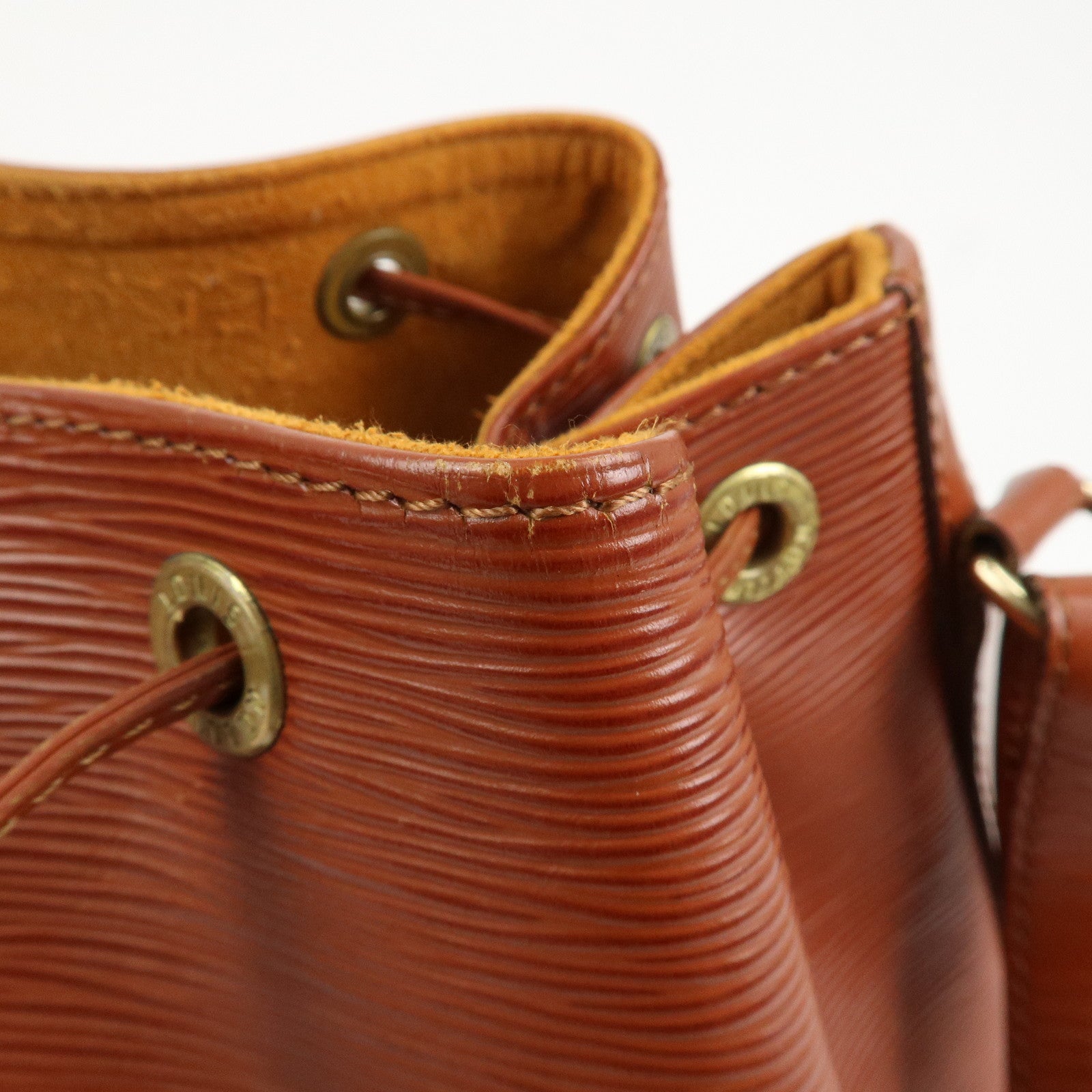 Louis Vuitton Epi Petit Noe Shoulder Bag Kenya Brown M44103