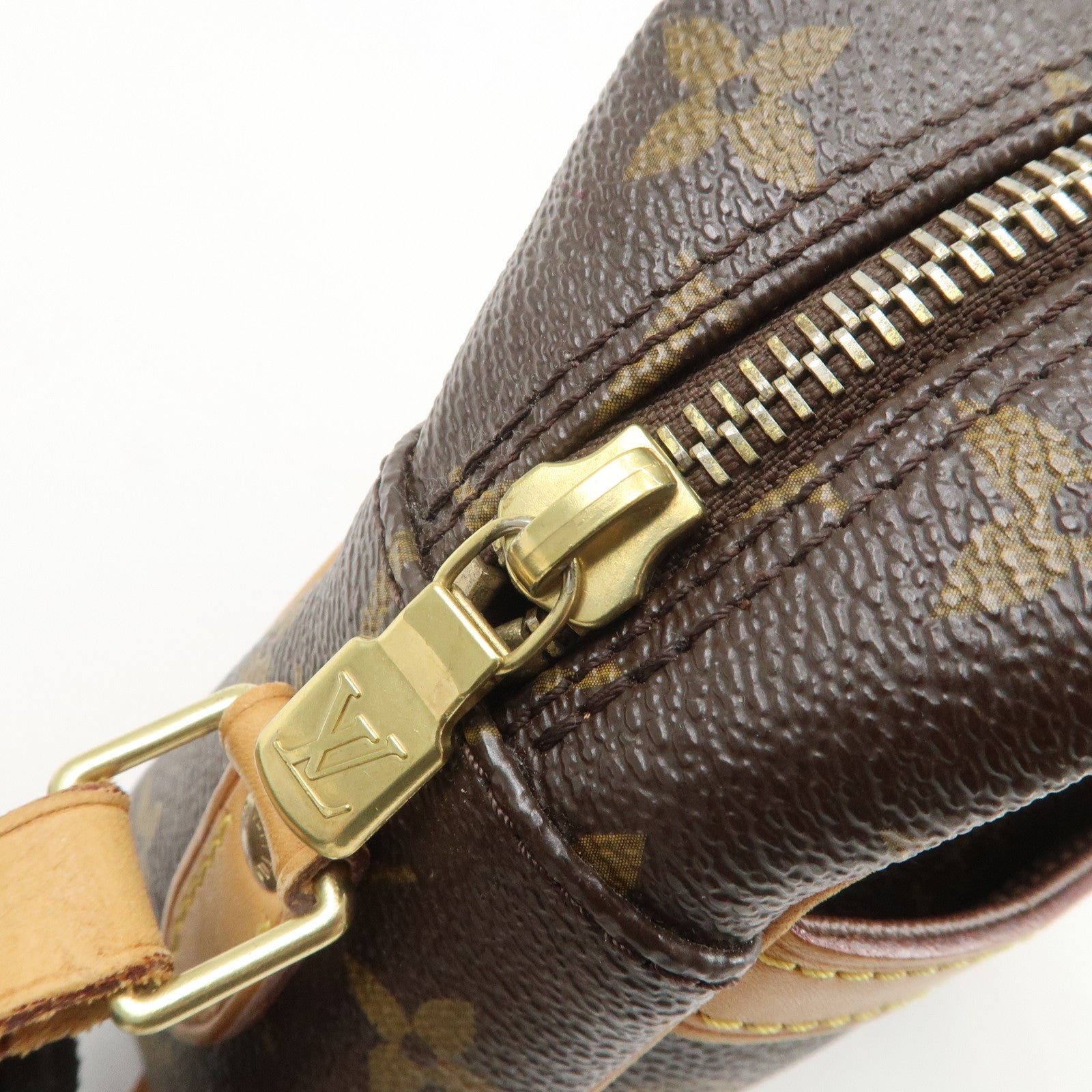 Louis Vuitton Monogram Trocadero 27 Crossbody Bag M51274