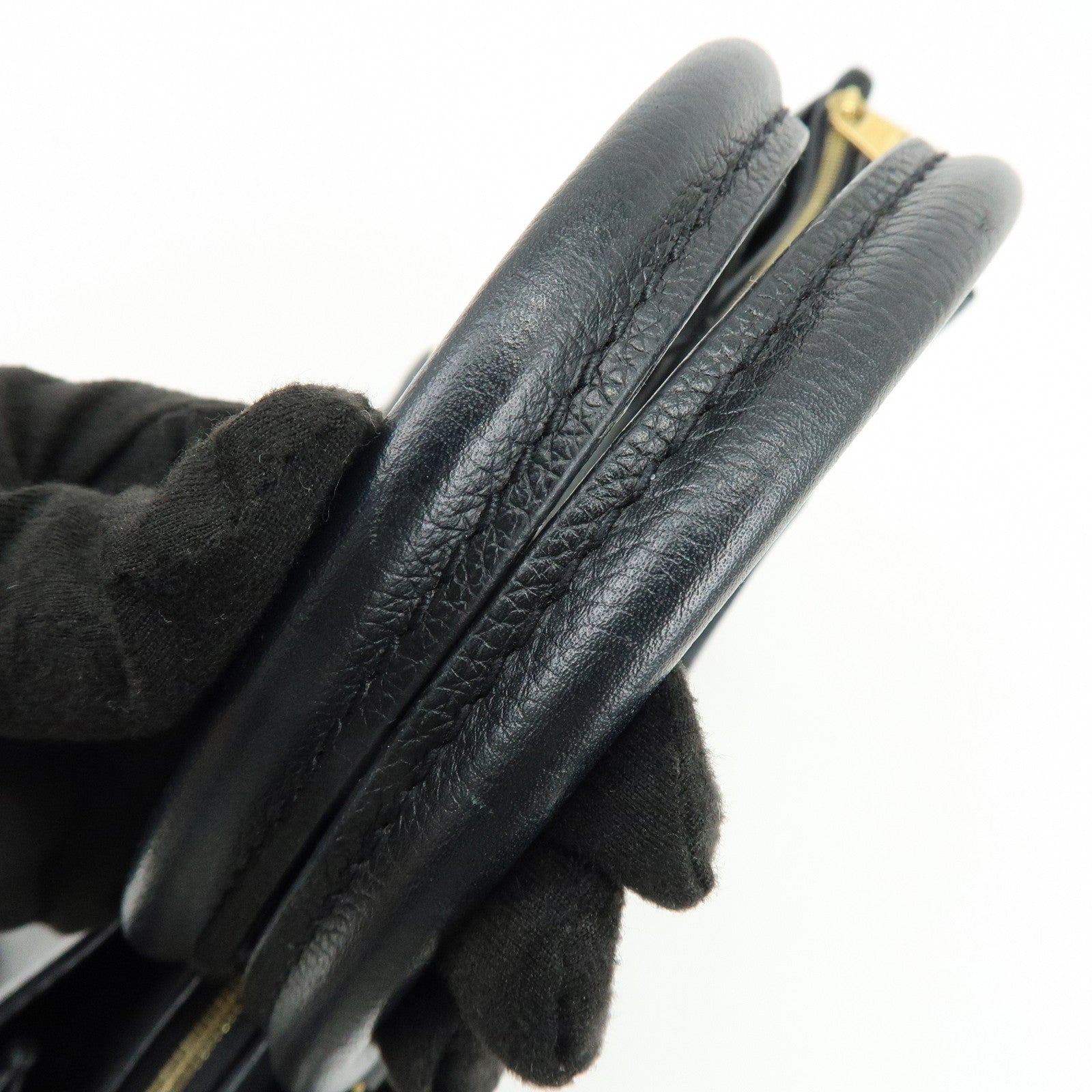 Louis Vuitton Lock Me Calf Leather Hand Bag Noir Black M54569