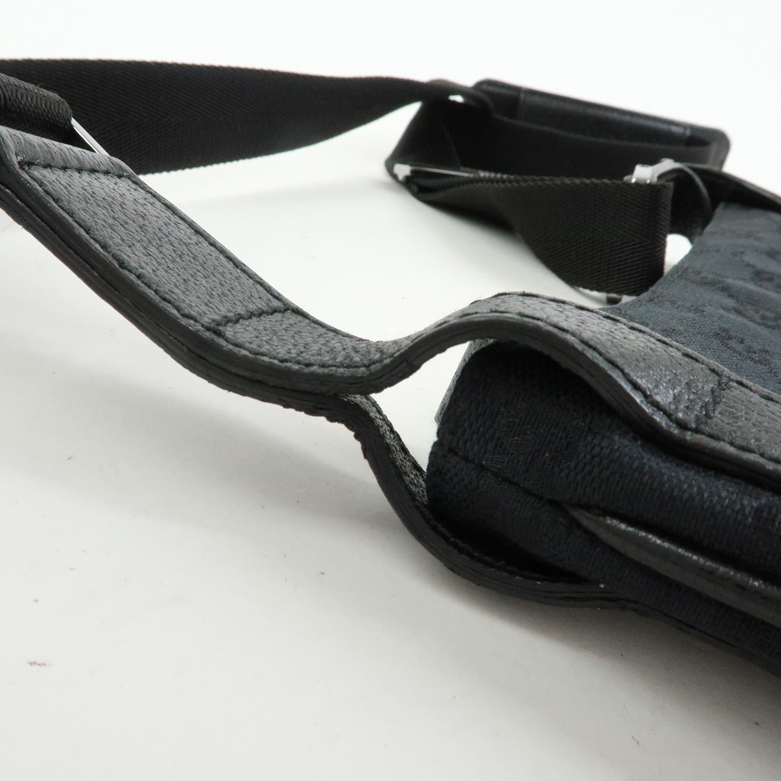 GUCCI GG Canvas Leather Shoulder Bag Crossbody Bag Black 122793