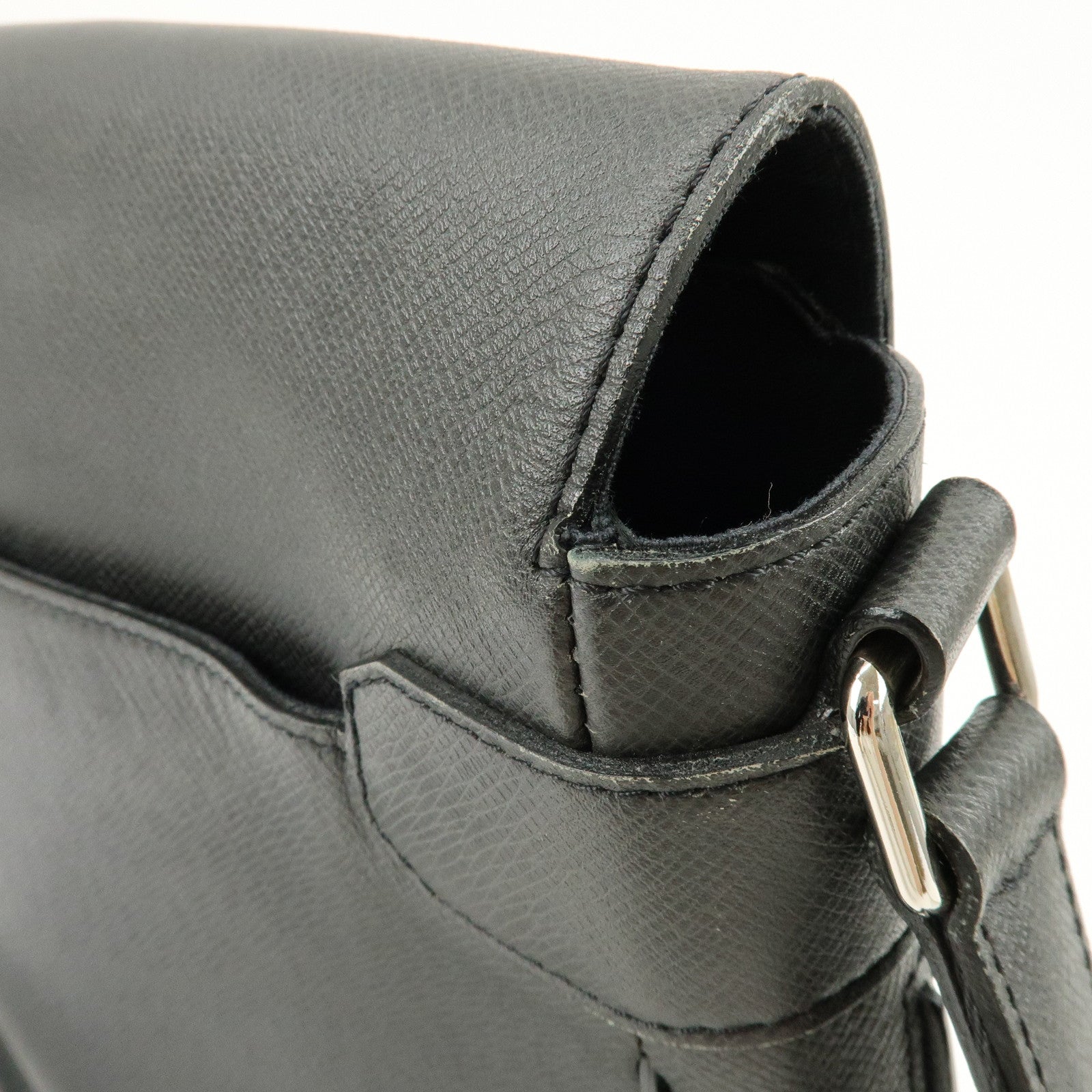 Louis Vuitton Taiga Leather Romain Shoulder Bag Ardoise M32852