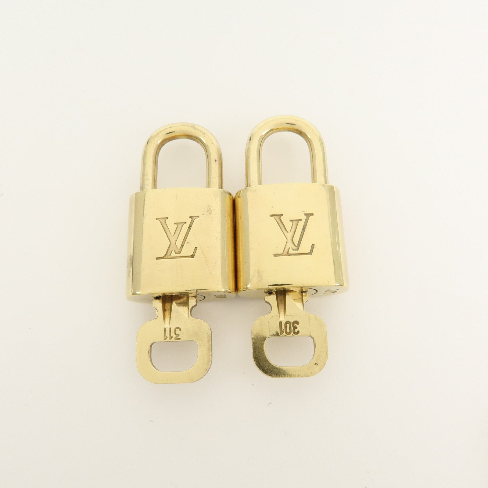 Louis Vuitton Set of 10 Lock & Key Cadena Key Lock Gold