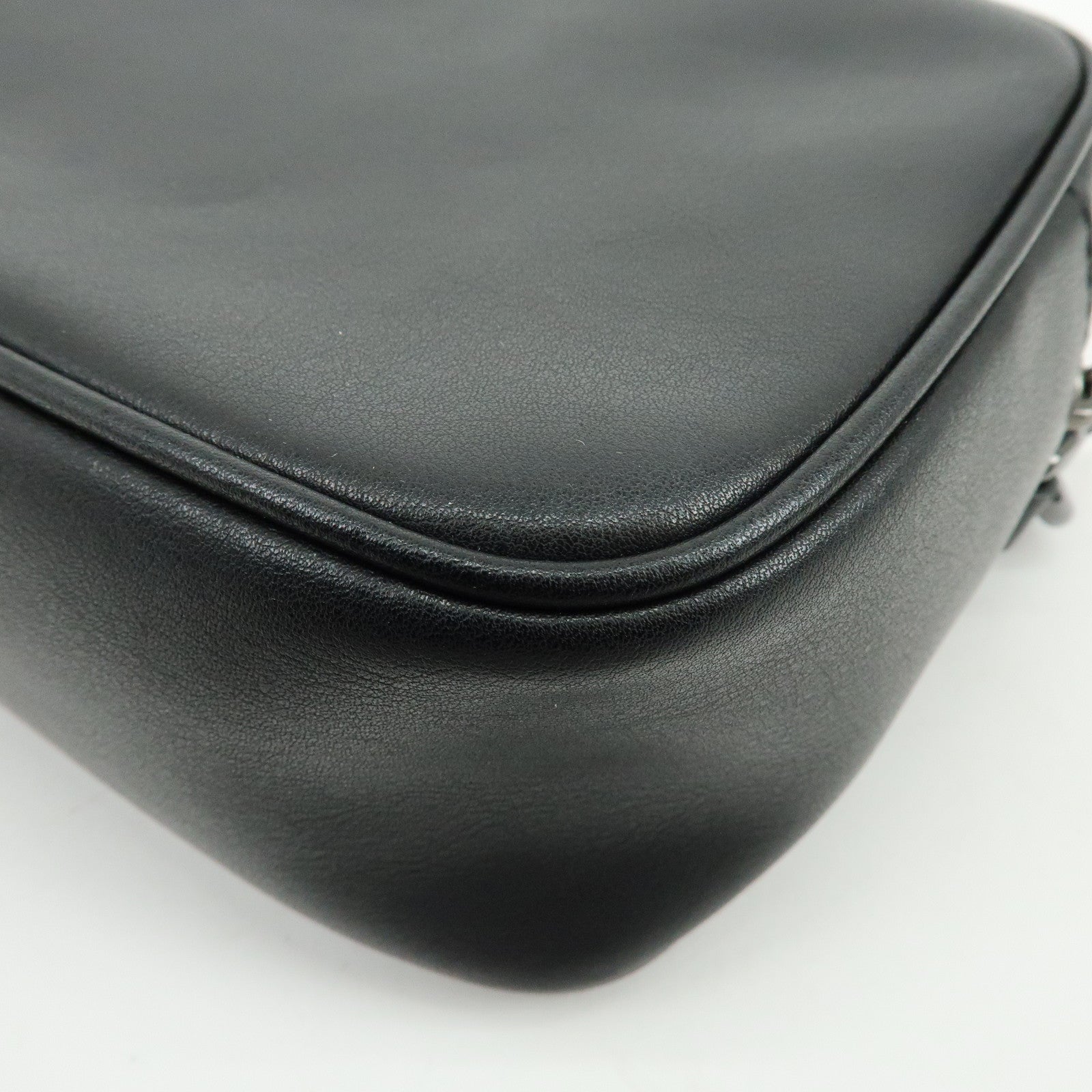 MARC JACOBS Leather Nylon Shoulder Bag Crossbody Bag Black