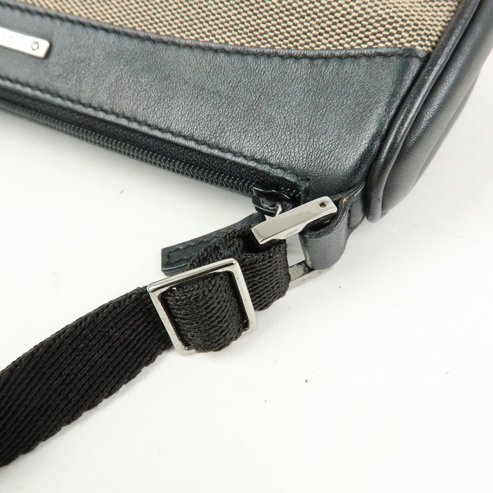 GUCCI Logo Canvas Leather Small Hand Bag Black Beige 92820