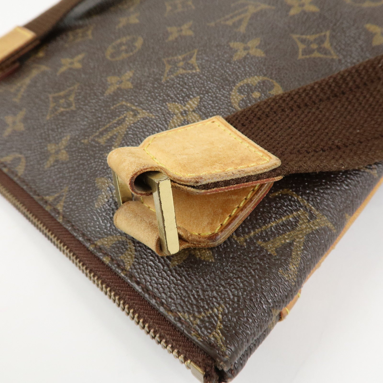 Louis Vuitton Monogram Pochette Bosphore Shoulder Bag M40044