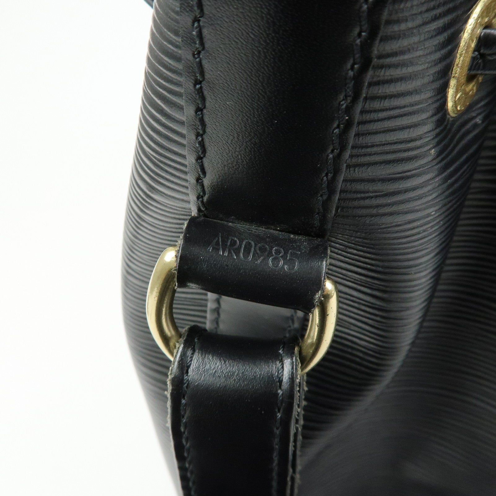 Louis Vuitton Epi Petit Noe Shoulder Bag Noir Black M59012