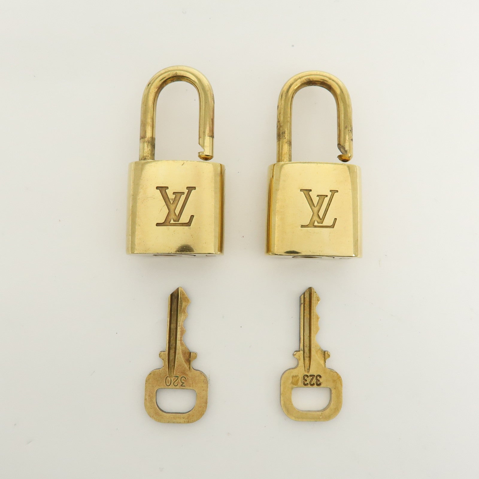 Louis Vuitton Set of 10 Lock & Key Cadena Key Lock Used