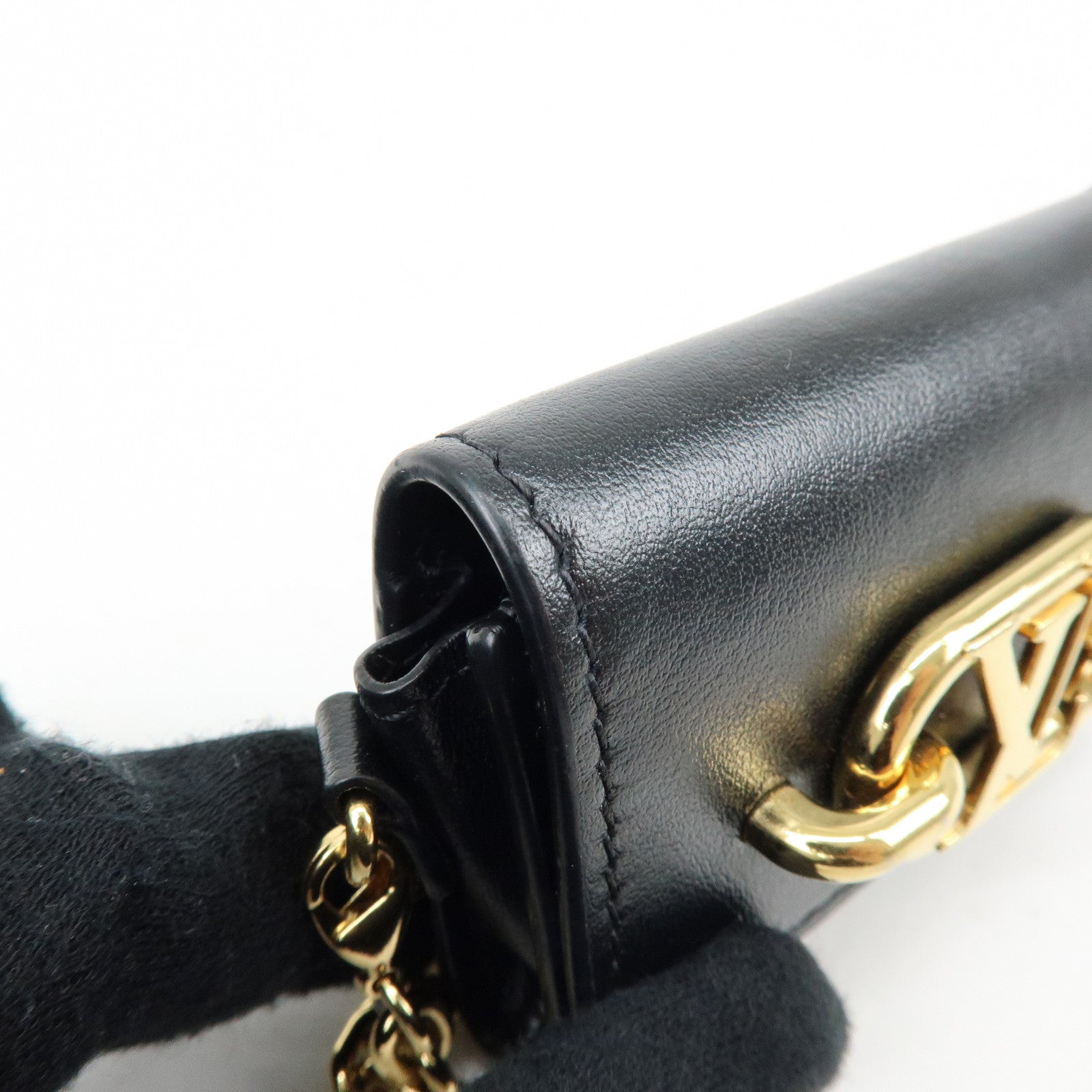 Louis Vuitton Leather Bijou Sac Earphone Case Pouch Noir M00829