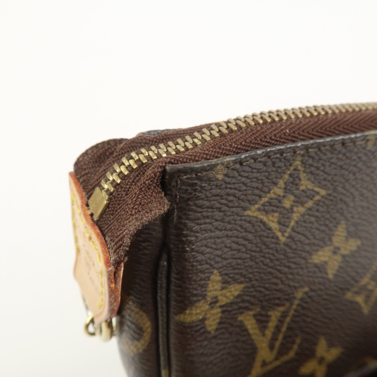 Louis Vuitton Monogram T&B Mini Pochette Accessoires Pouch M60153