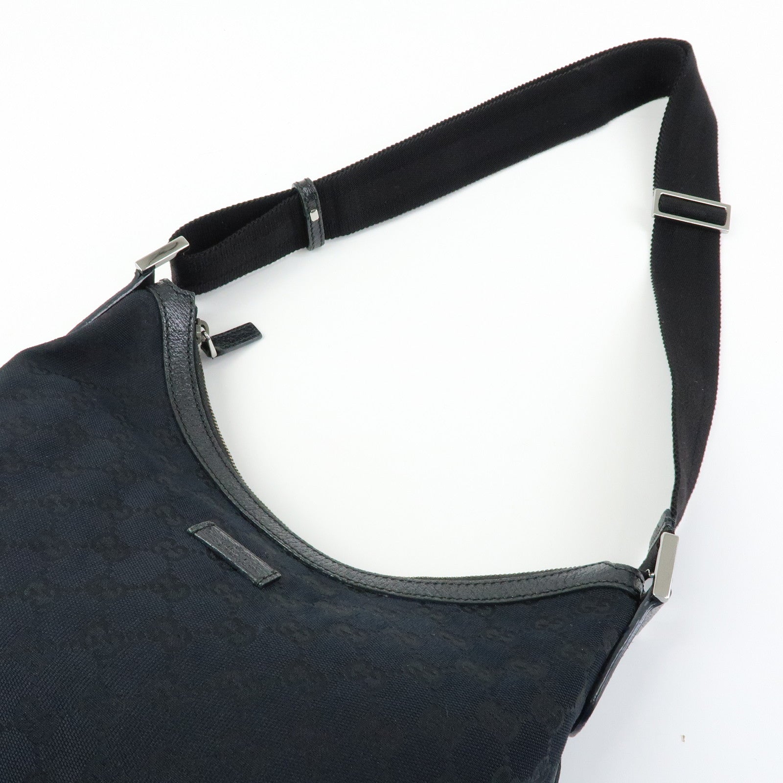 GUCCI GG Canvas Leather Shoulder Bag Crossbody Bag Black 181092