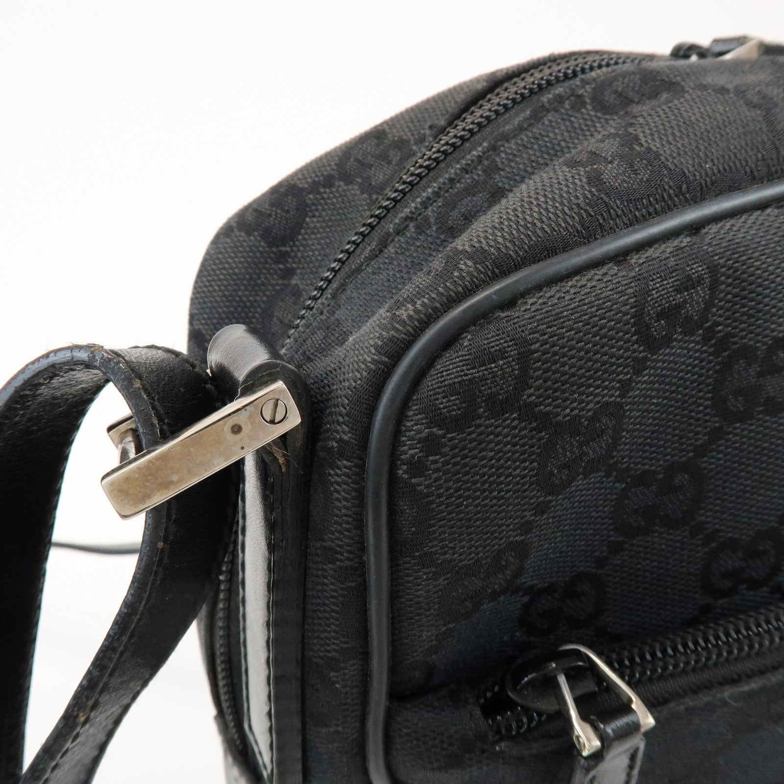 GUCCI GG Canvas Leather Shoulder Bag Black 018.1612.200047