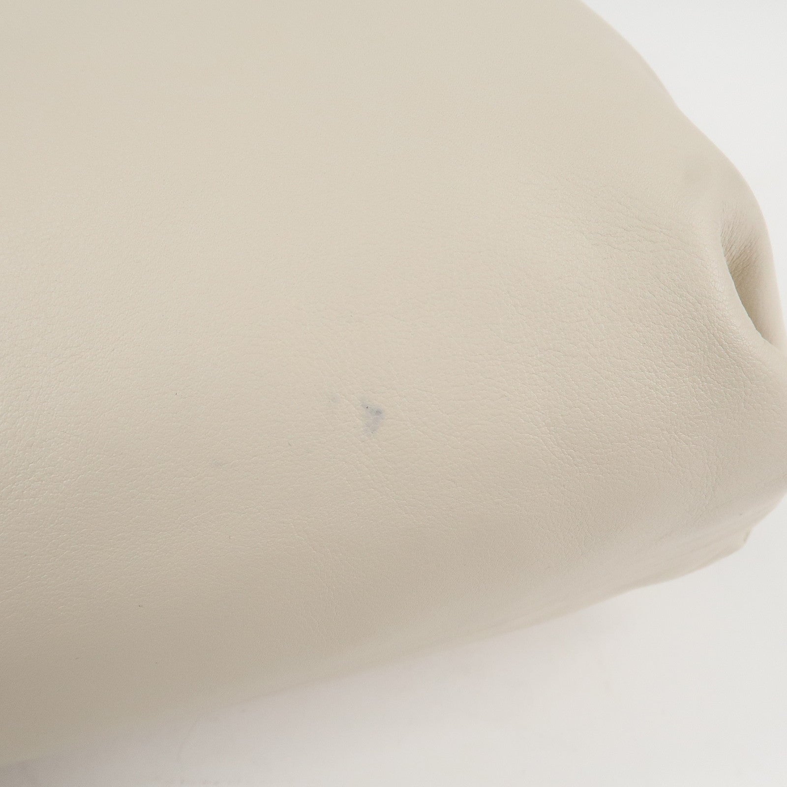 BOTTEGA VENETA Leather The Pouch Clutch Bag Hand Bag Ivory