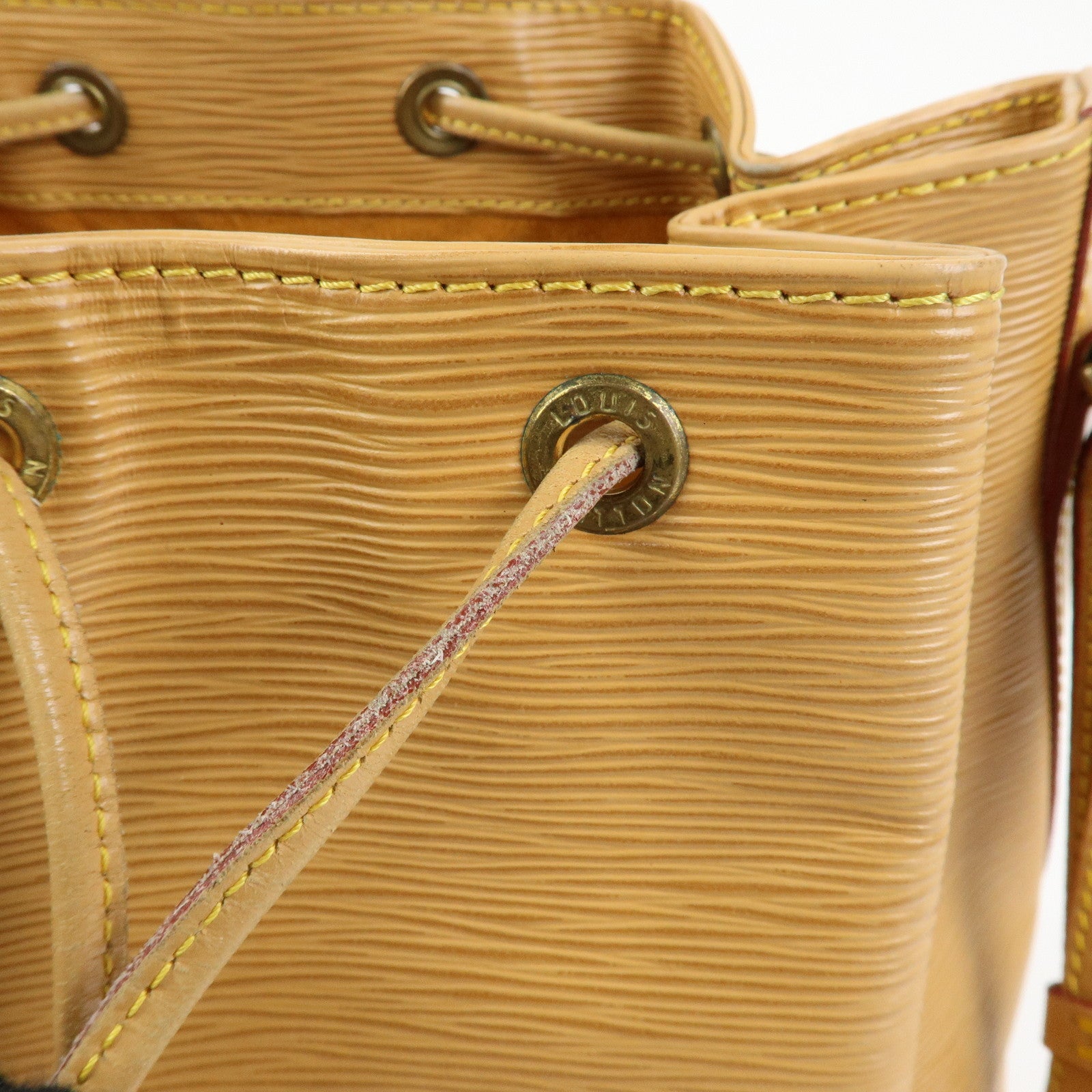 Louis Vuitton Epi Petit Noe Shoulder Bag Winnipeg Beige M44106