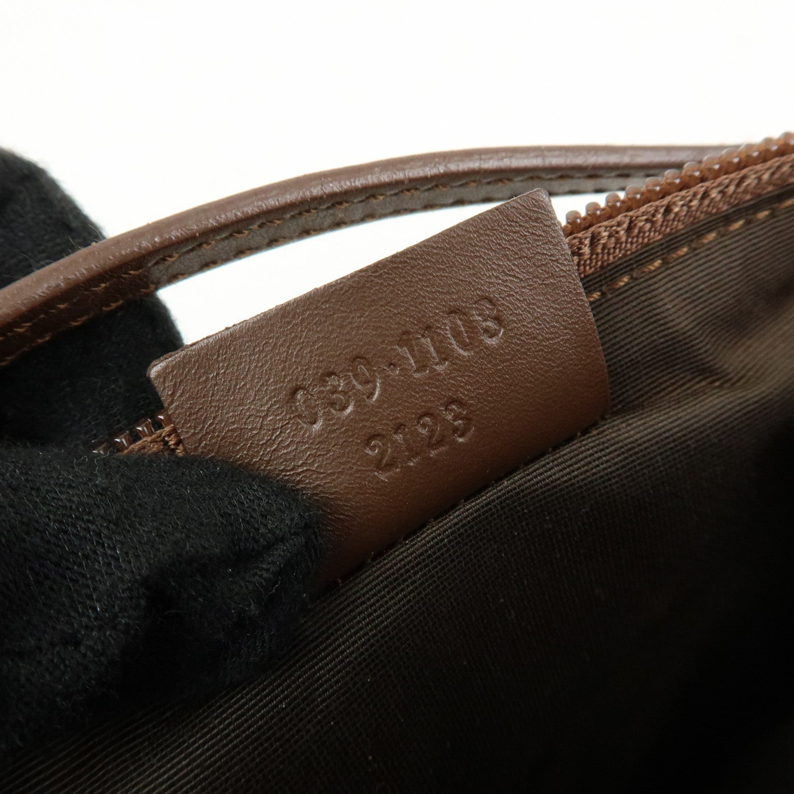 GUCCI Boat Bag GG Canvas Accessory Pouch Hand Bag Brown 039.1103