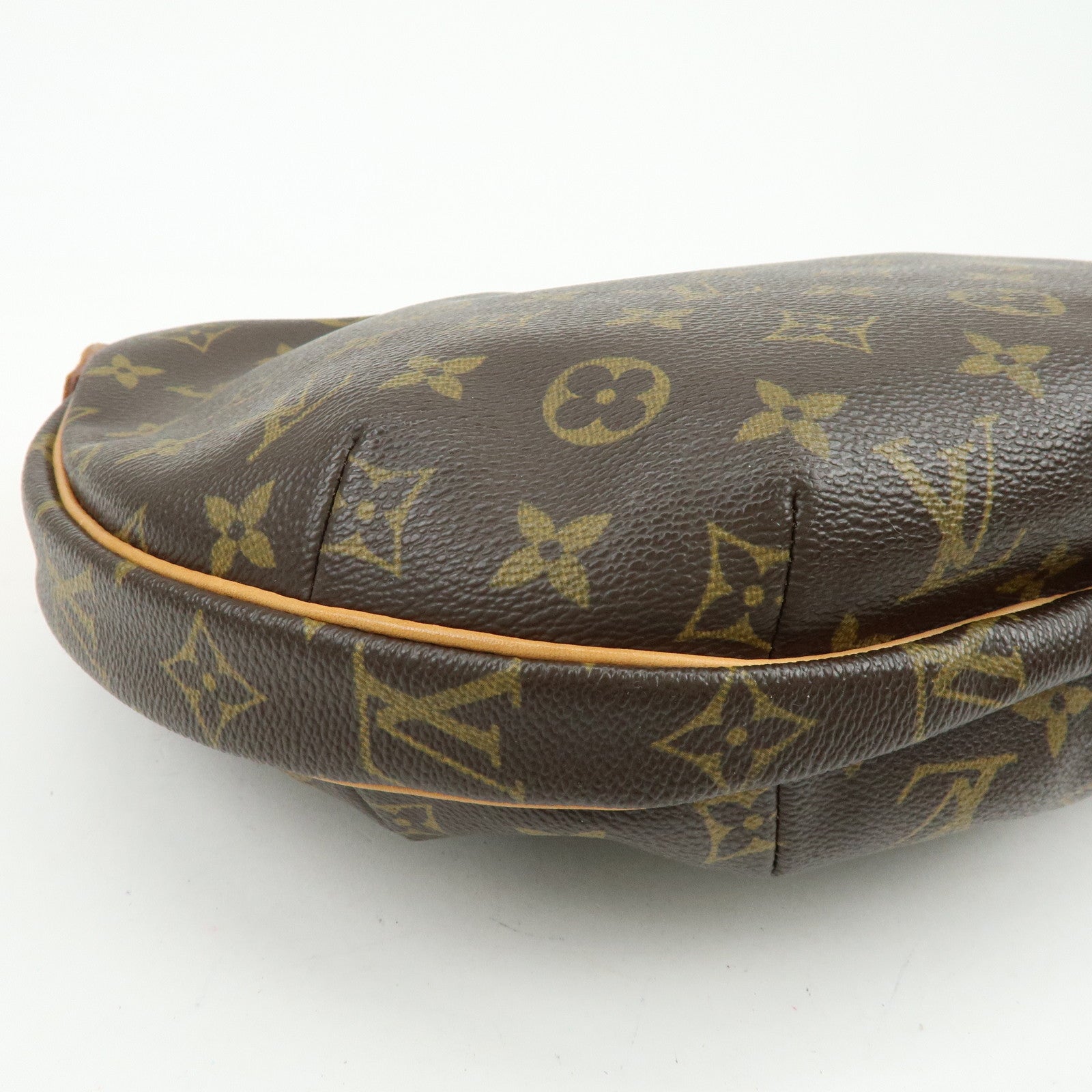 Louis Vuitton Monogram Croissant MM Shoulder Bag Brown M51512