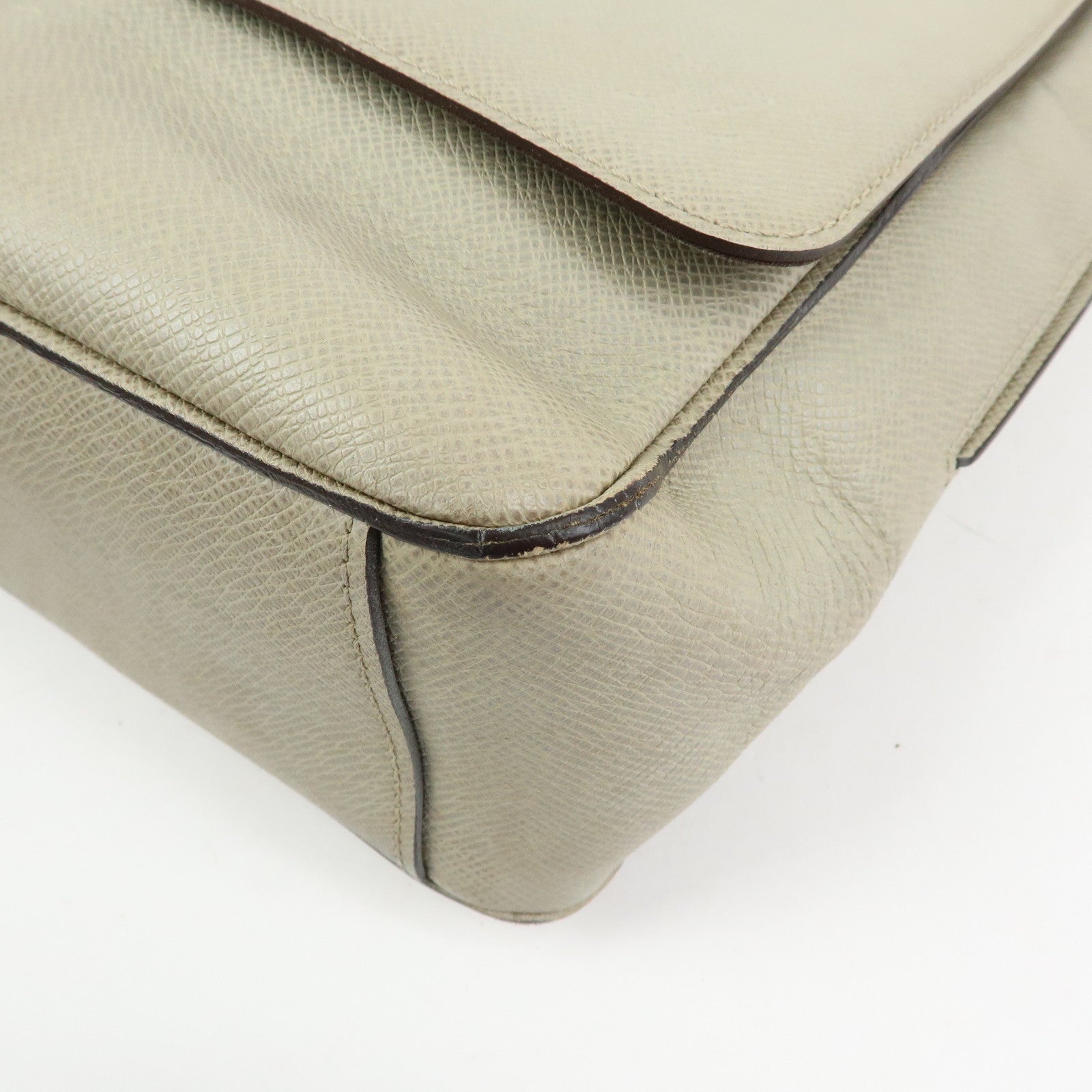 Louis Vuitton Taiga Leather Milo Shoulder Bag Crossbody Bag M32633