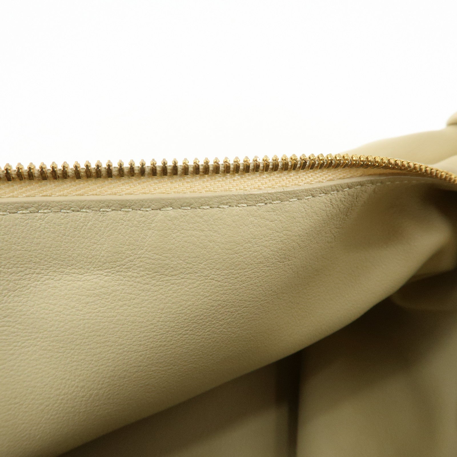 BOTTEGA VENETA Double Knot Lamb Skin Hand Bag Beige 629635