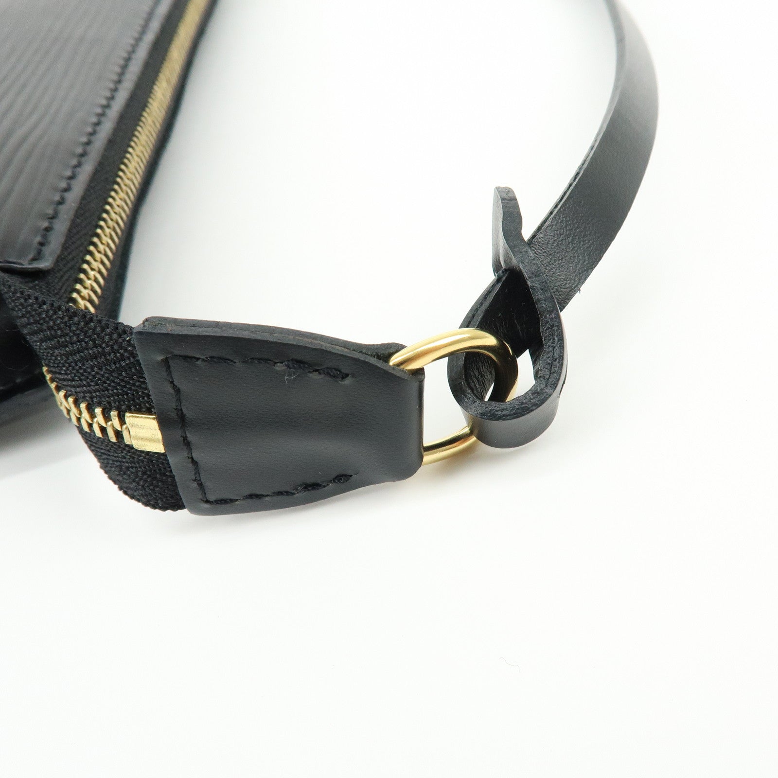 Louis Vuitton Epi Pochette Accessoires Clutch Bag Noir M52942