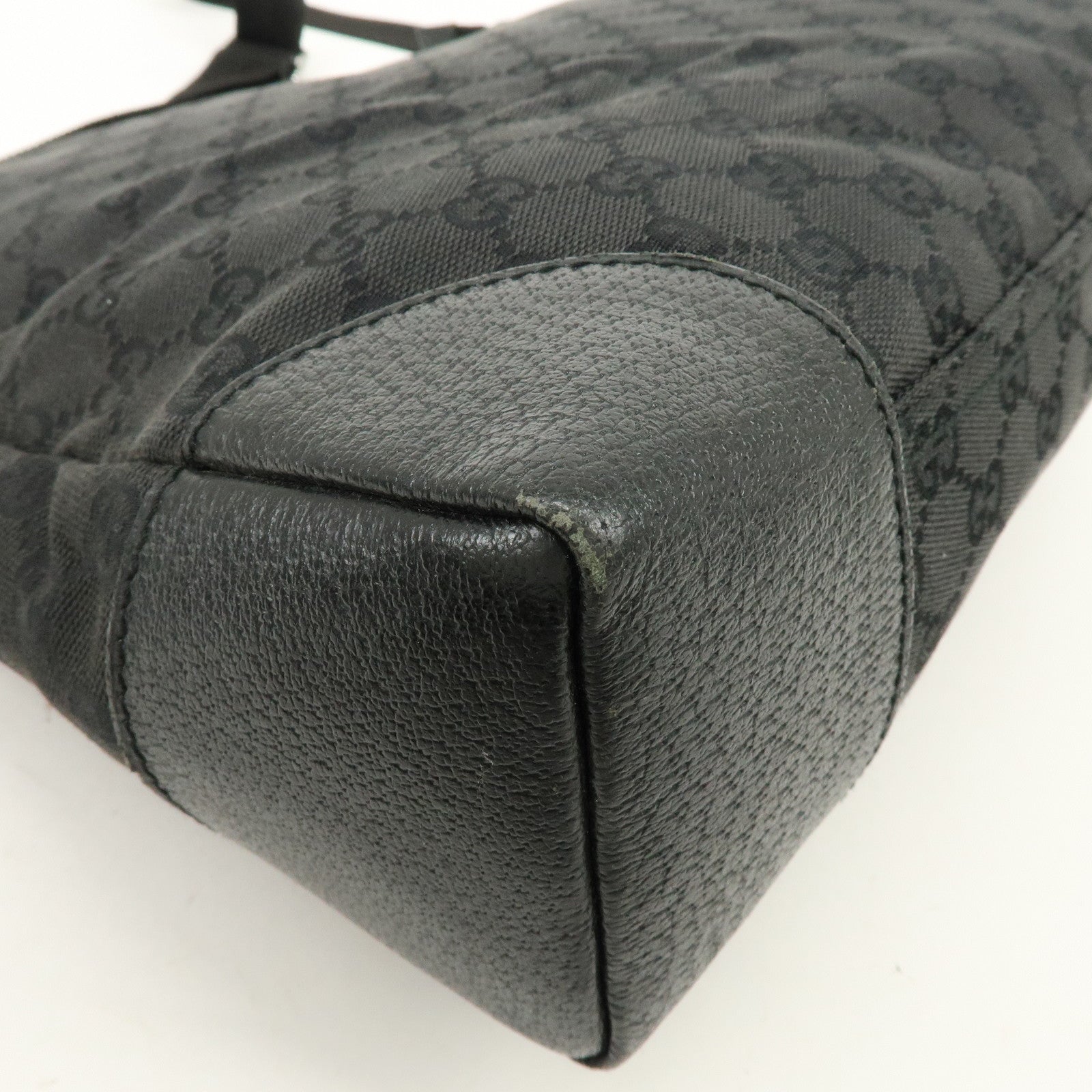 GUCCI GG Canvas Leather Shoulder Bag Messenger Bag Black 110054