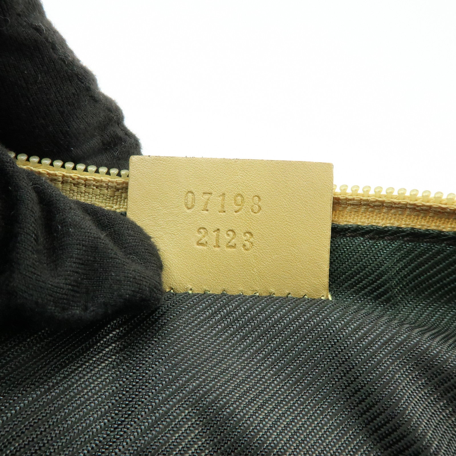 GUCCI Boat Bag GG Canvas Leather Accessory Pouch Beige Yellow 07198