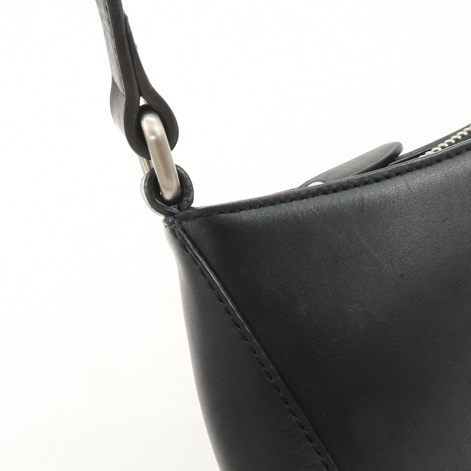 BUBERRY Logo Leather Shoulder Bag Hand Bag Black Used