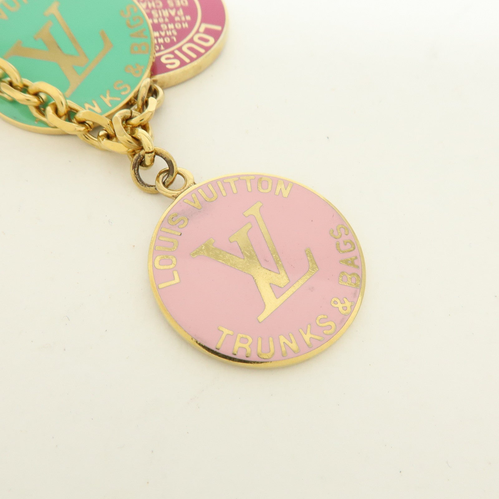 Louis Vuitton Portefeuille Chaine Glove Metal Key Charm M65729