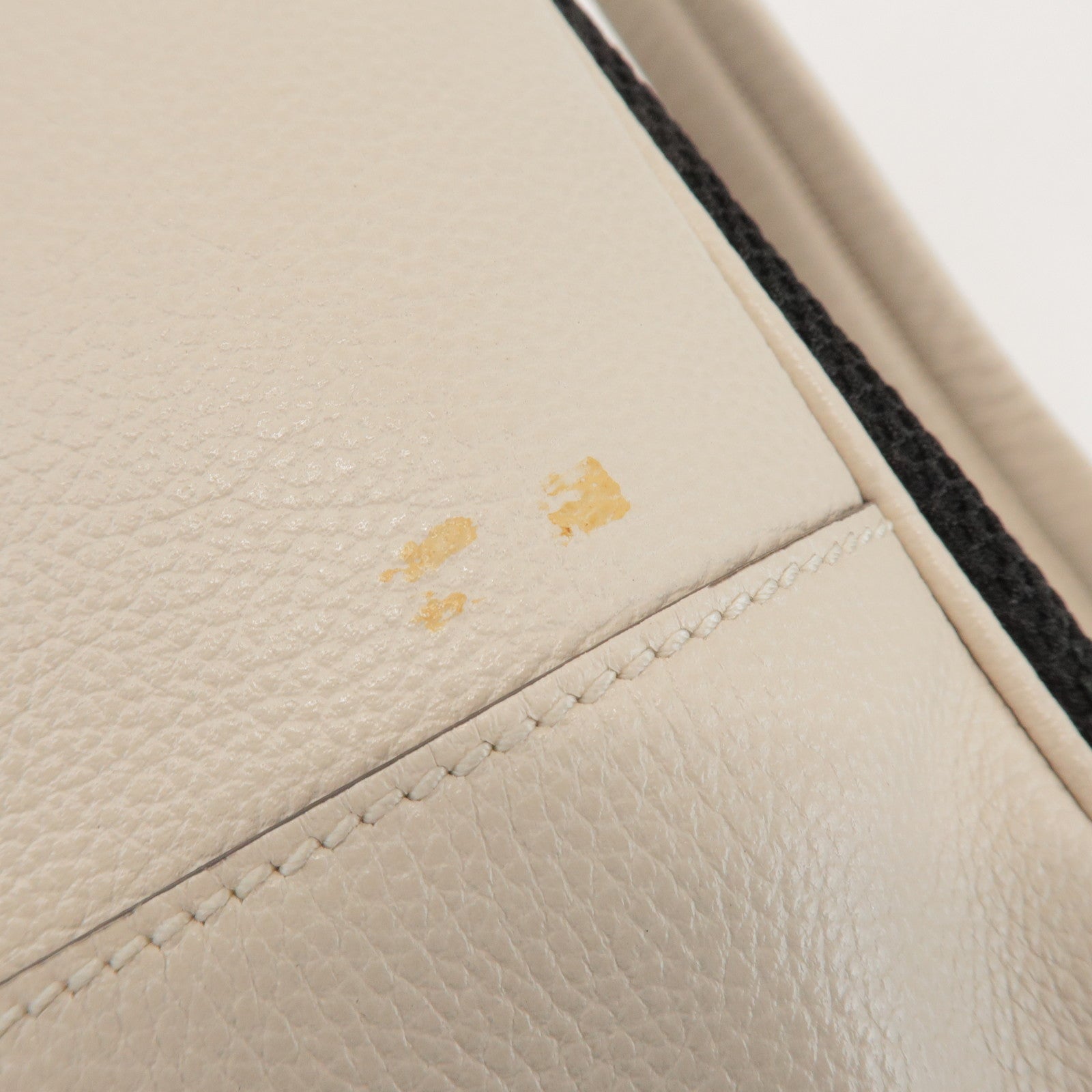 GUCCI Sherry Vintage Logo Leather Backpack Ivory 547834