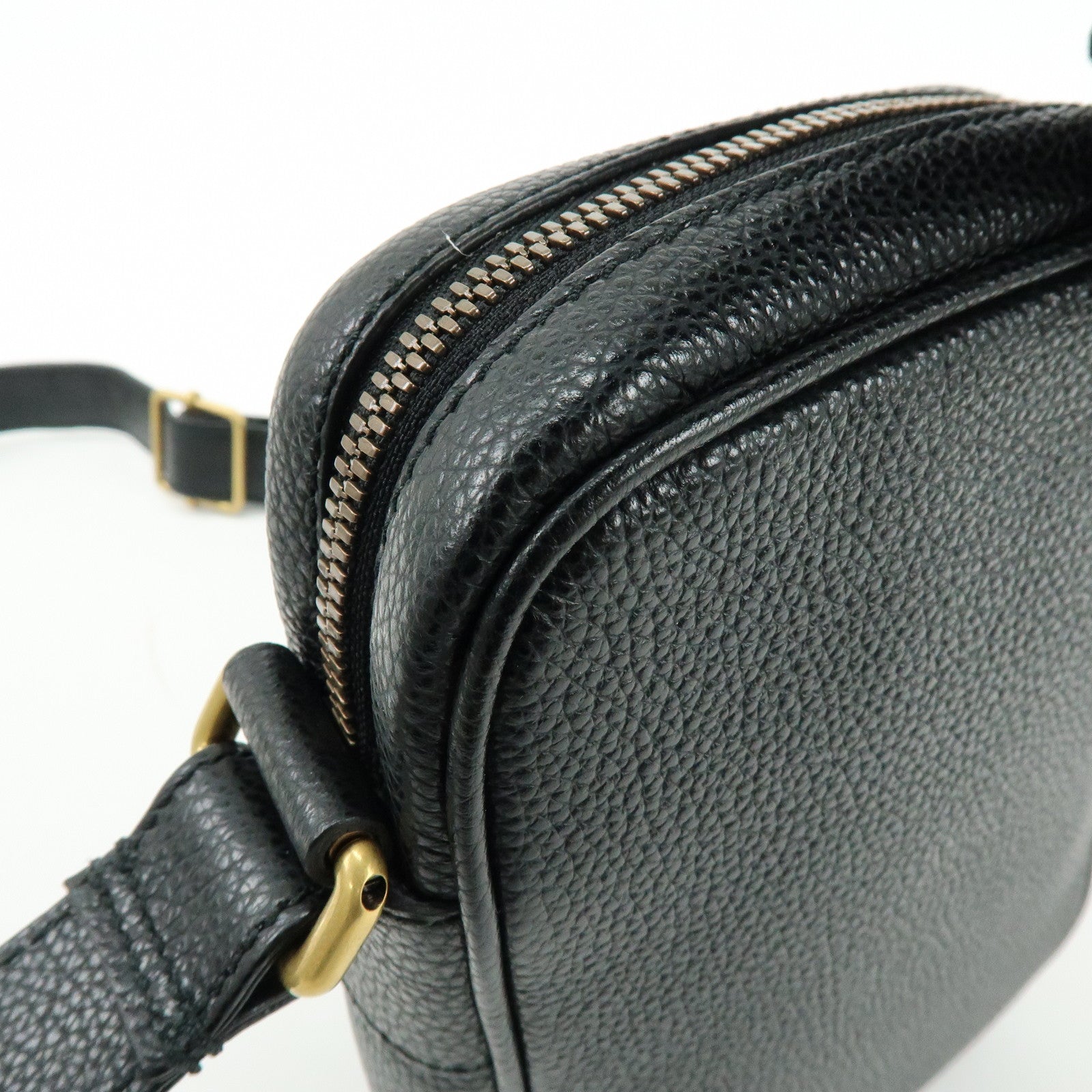 GUCCI Sherry Calf Leather Vintage Logo Shoulder Bag Black 574803