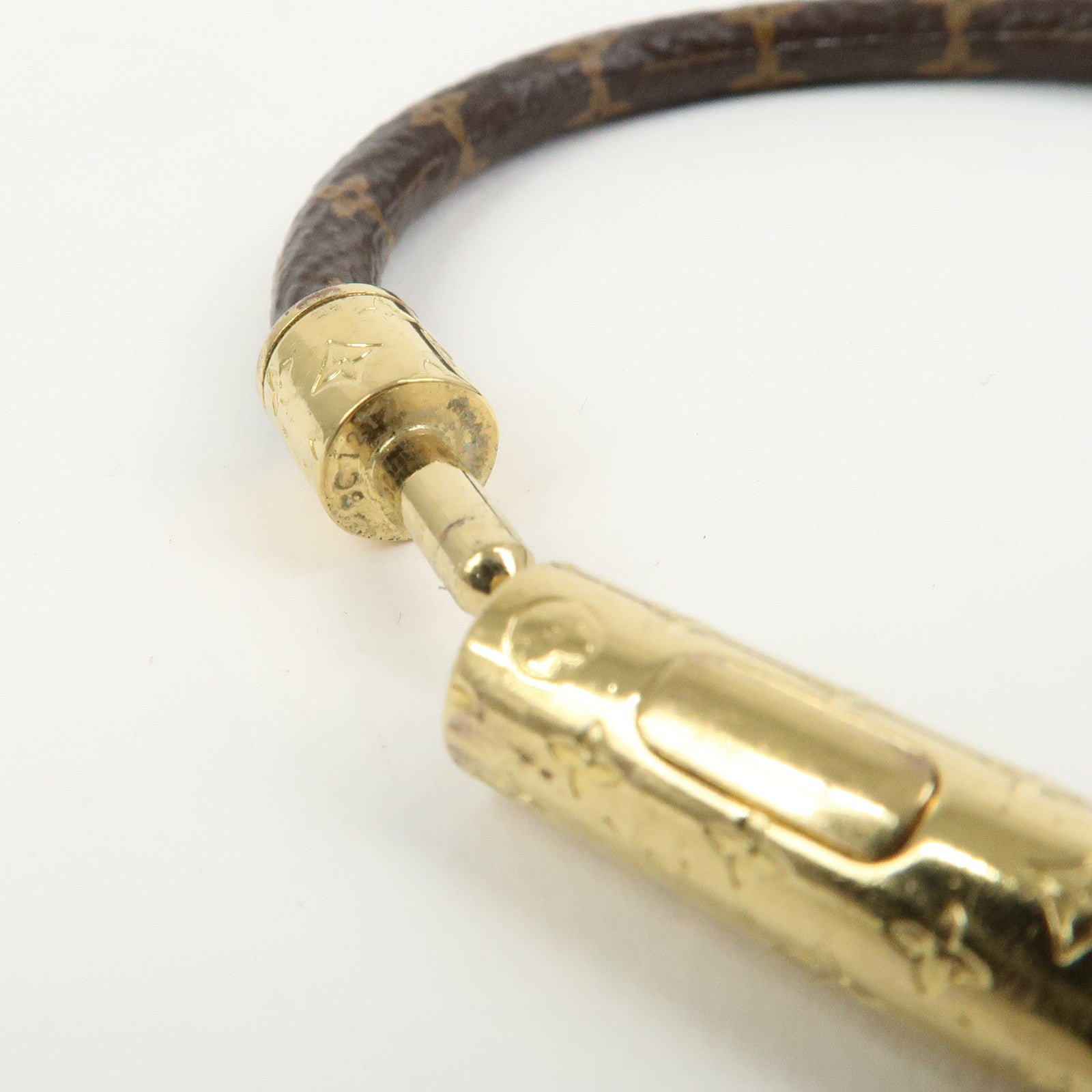 Louis Vuitton Monogram Bracelet LV Confidential Monogram M8274E