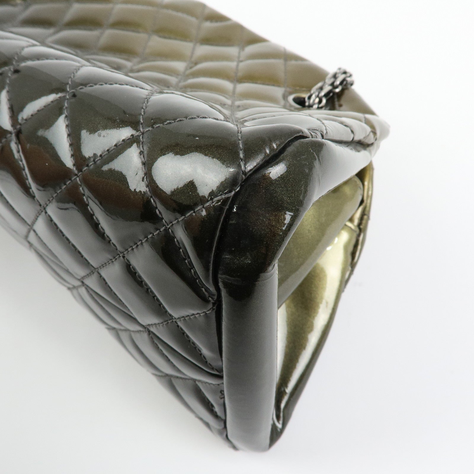 CHANEL Mademoiselle Matelasse Patent Leather Shoulder Bag A50557