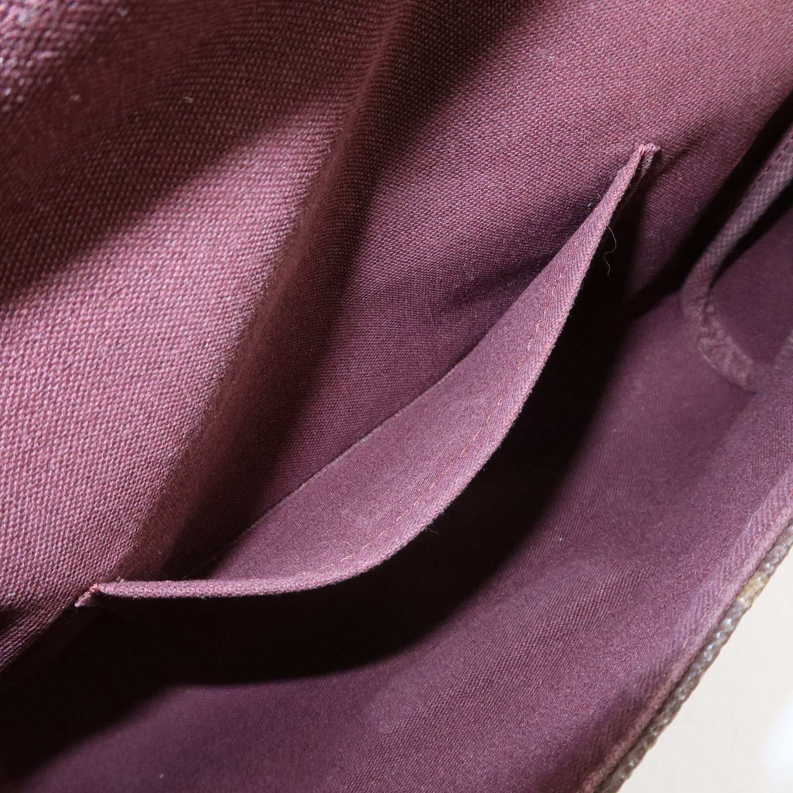 Louis Vuitton Monogram Favorite MM Shoulder Bag Brown M40718