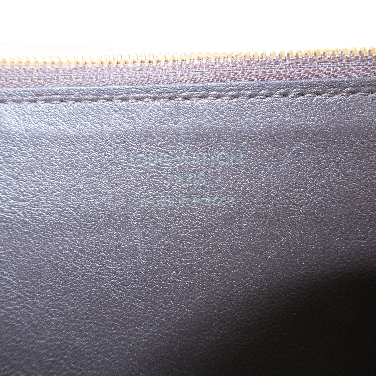 Louis Vuitton Capucines Taurillon Leather Long Wallet Galet M61249