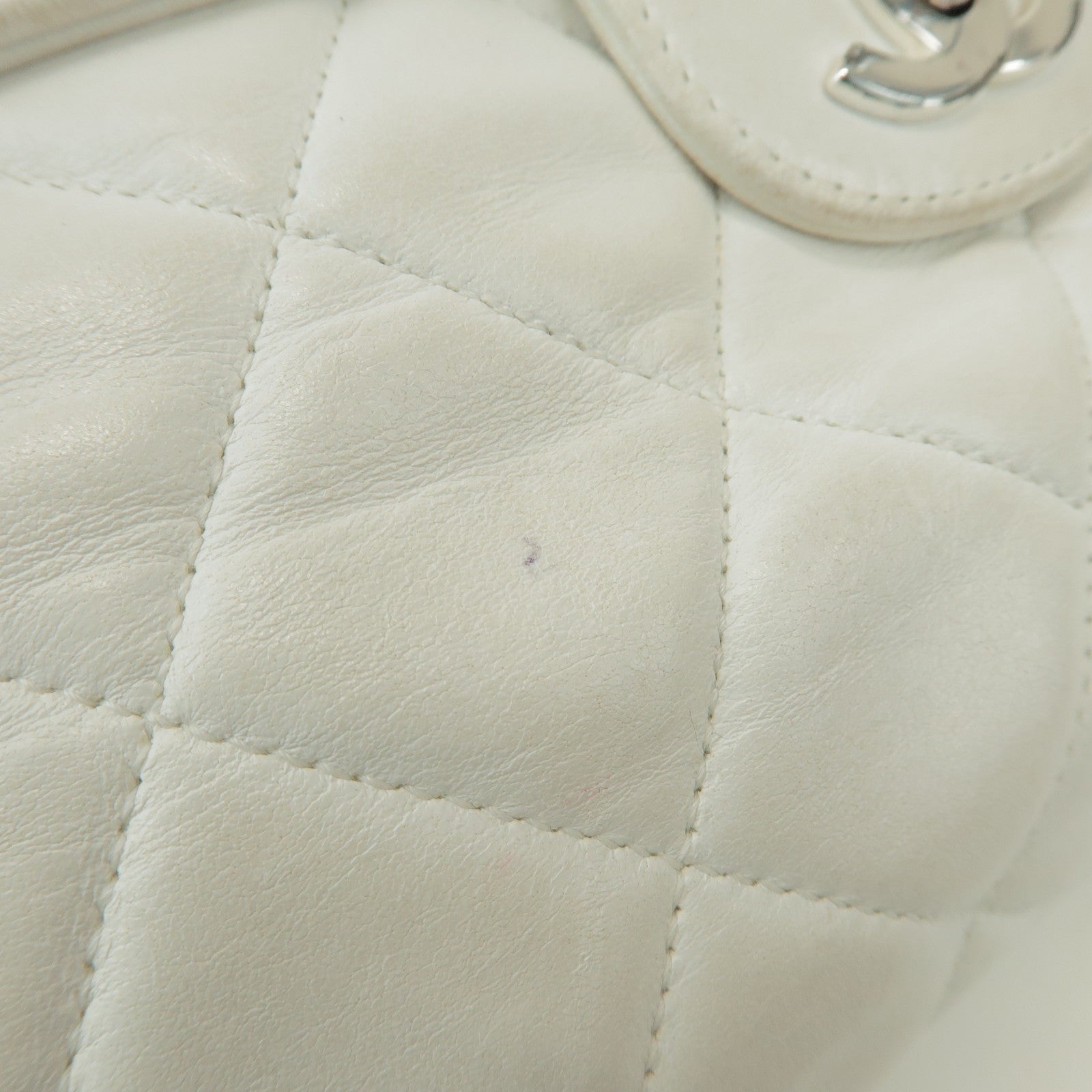 CHANEL Matelasse Lamb Skin Chain Shoulder Bag White Silver