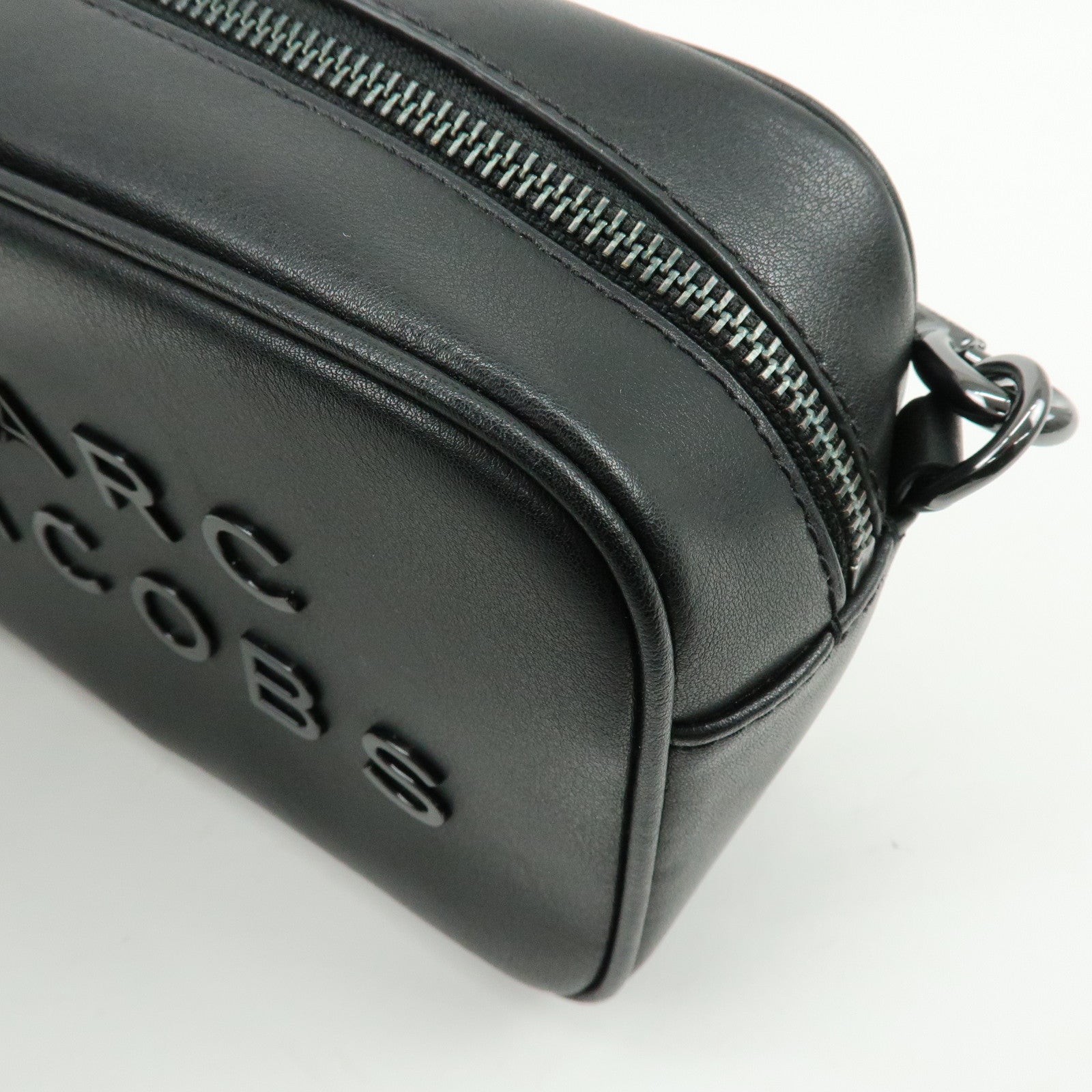 MARC JACOBS Leather Nylon Shoulder Bag Crossbody Bag Black