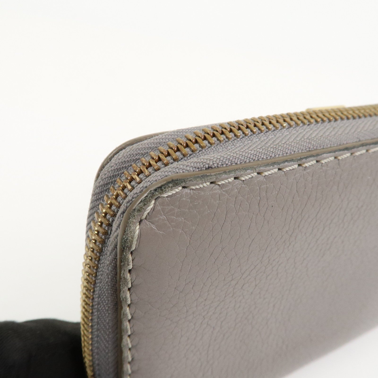 Chloe Marcie Leather Round Zippy Long Wallet Gray