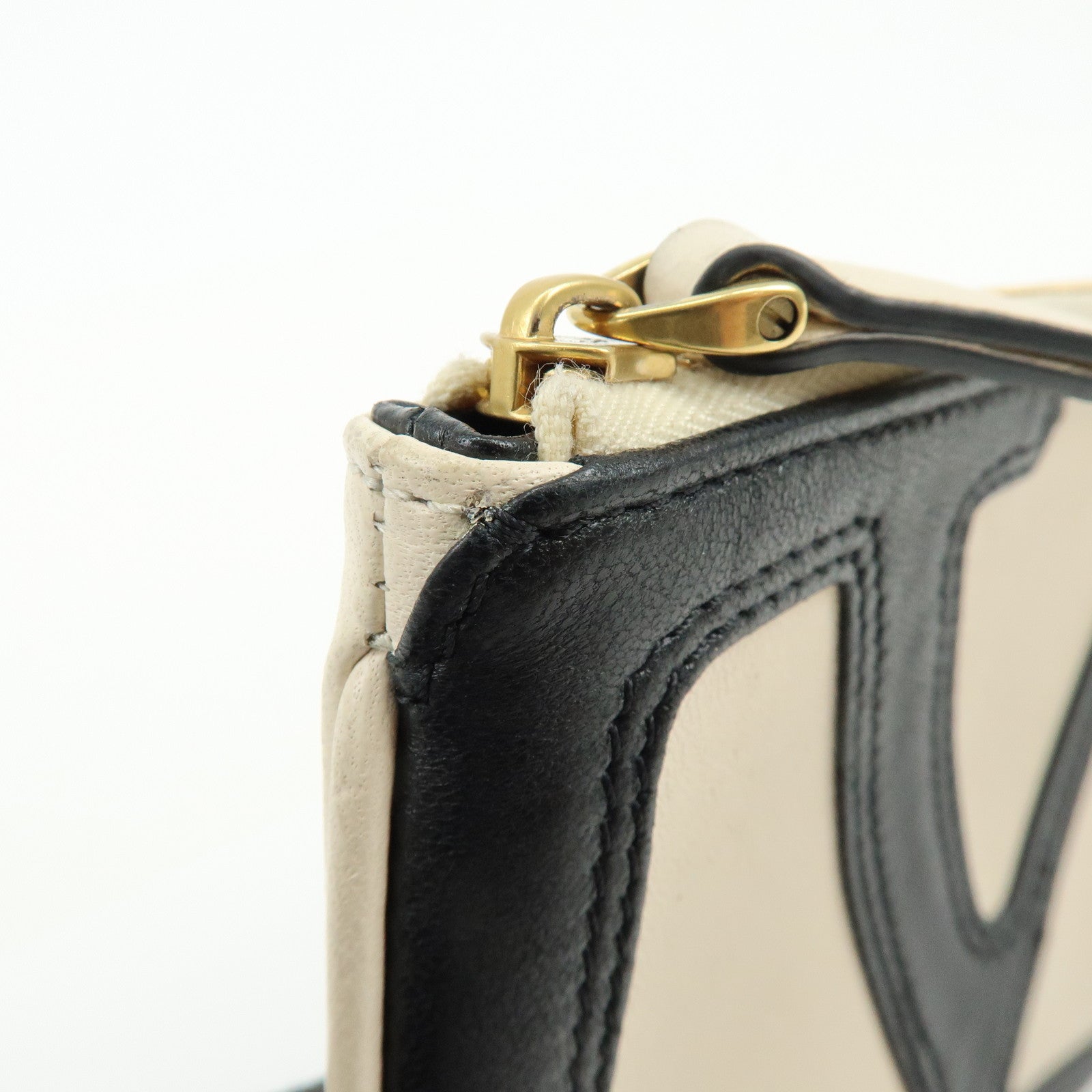 VALENTINO Viva Superstar Leather Cosmetic Jewelry Pouch Ivory Black