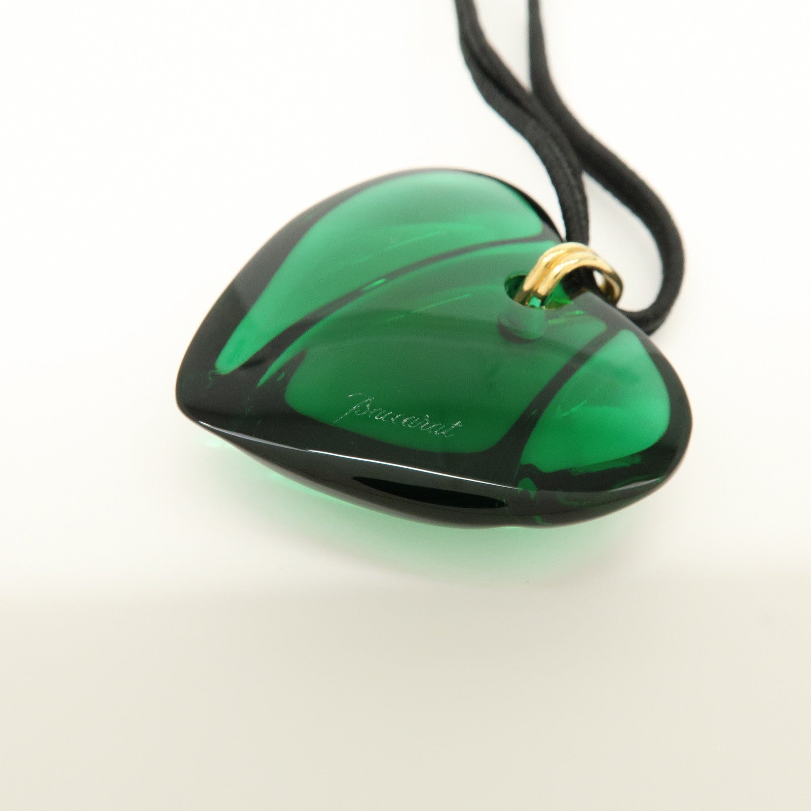 Baccarat Crystal Metal Heart Necklace Green Black Gold