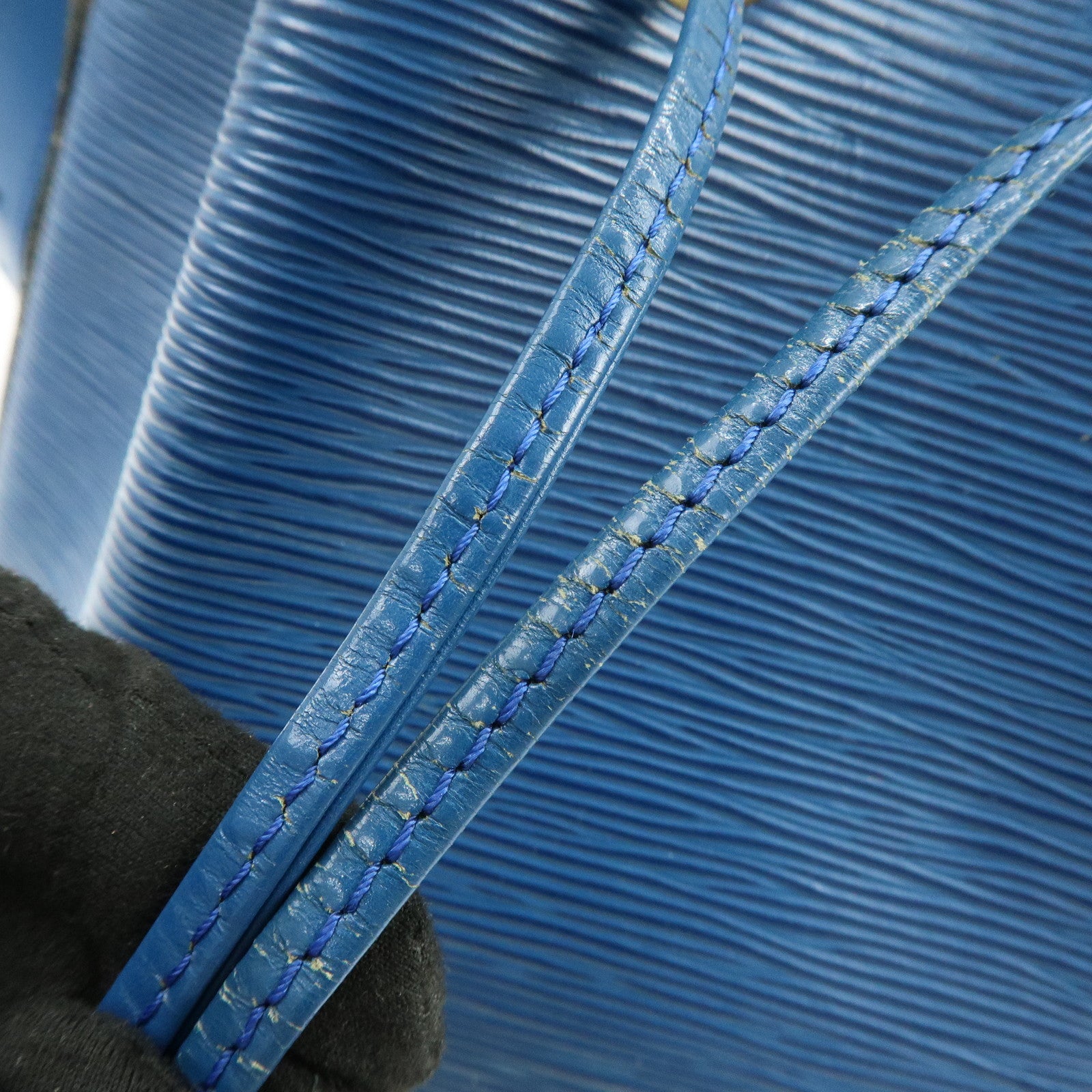 Louis Vuitton Epi Petit Noe Shoulder Bag Toledo Blue M44105