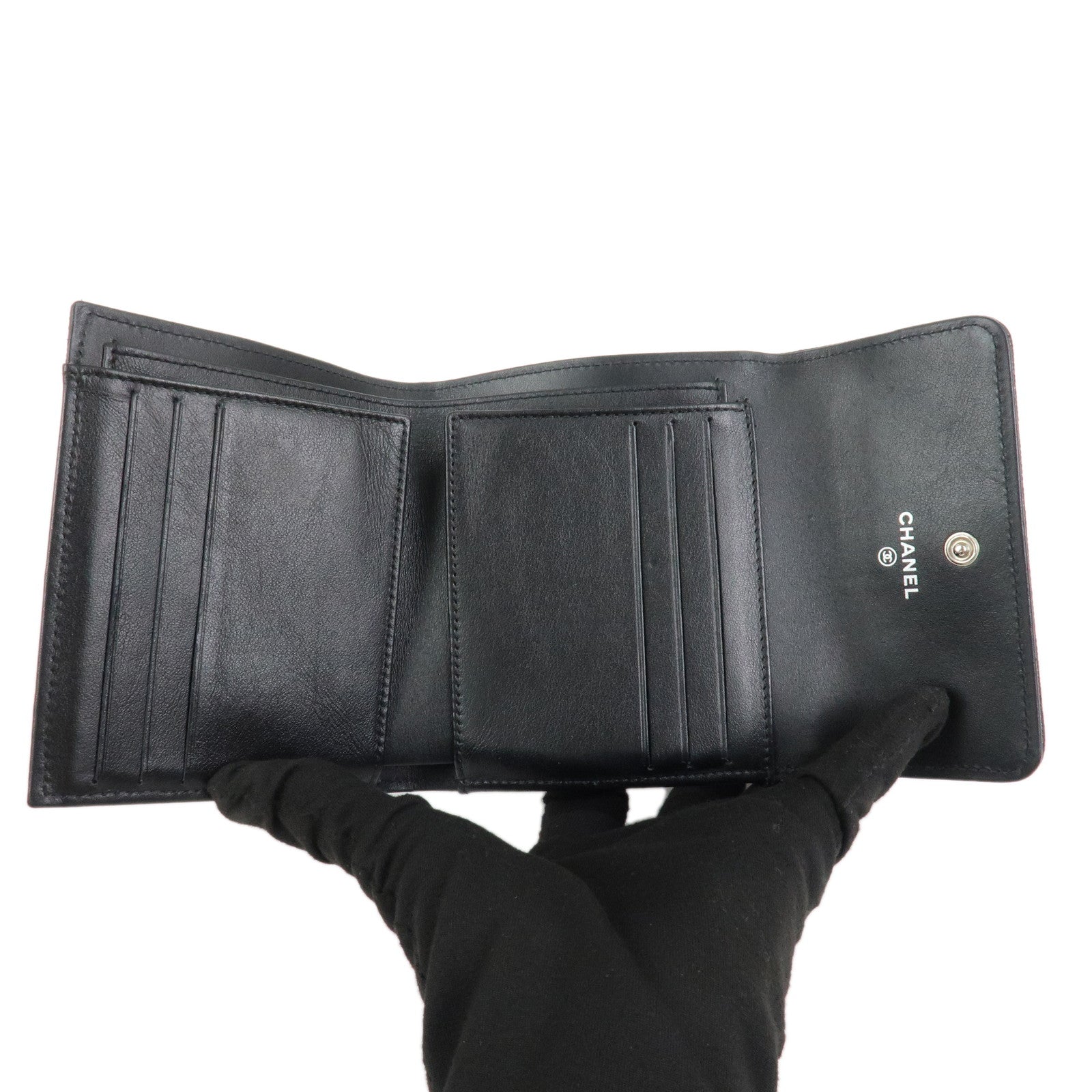 CHANEL Boy CHANEL Small Flap Tri-Fold Wallet Black A84432