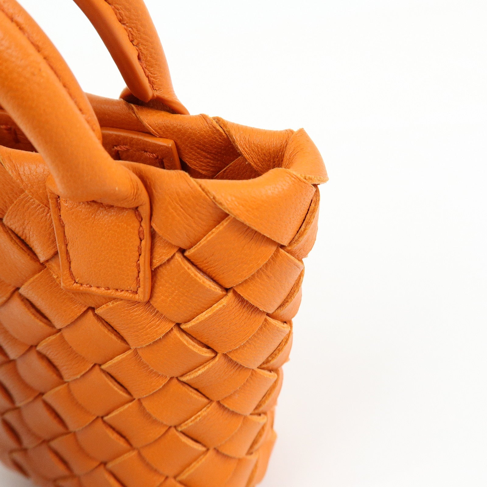 BOTTEGA VENETA Intrecciato Leather Bag Charm Orange 577778